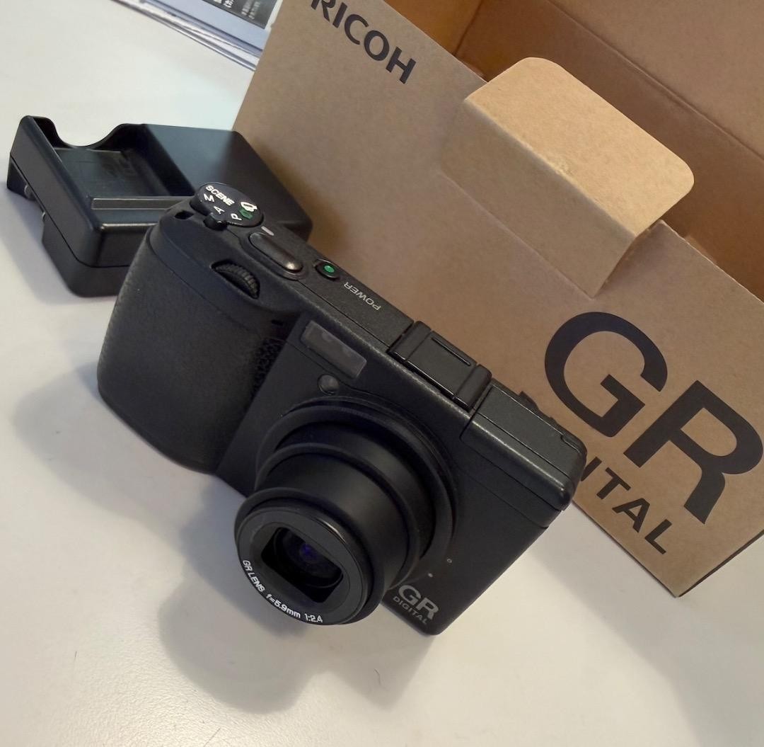 RICOH GR DIGITAL Console