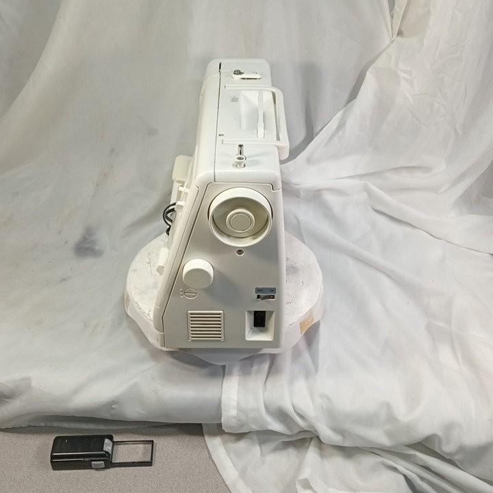Sears Kenmore Model 385 Sewing Machine with Foot Pedal - Durable & Reliable