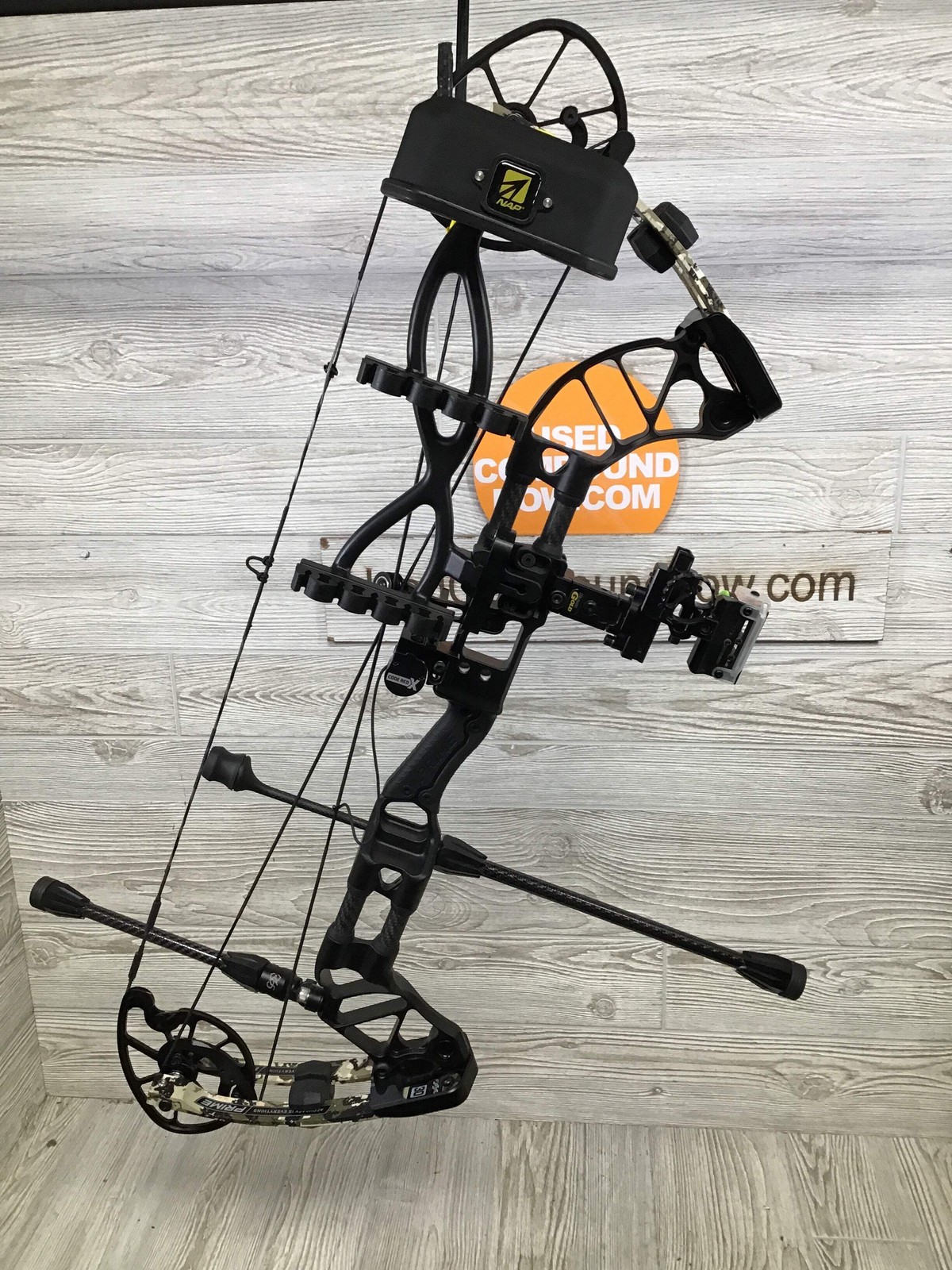 Used Prime Form 30 50-60#/28" Black riser/Camo limb LOADED PACKAGE