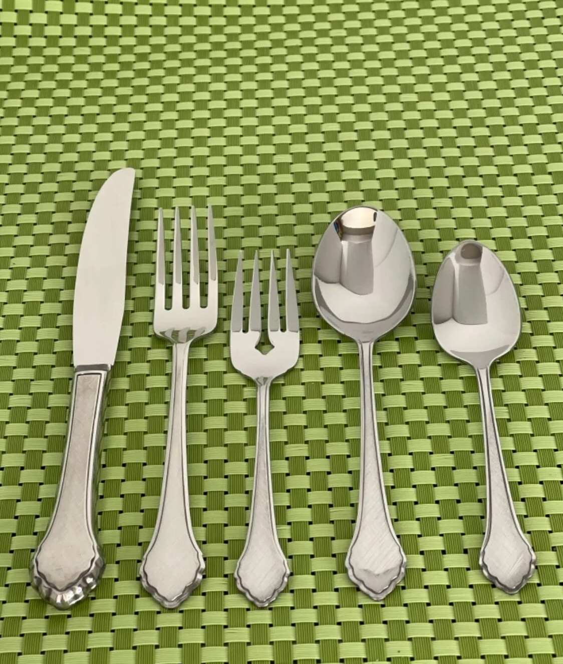 Oneida SUMMER MIST/AUTUMN GLOW Stainless NEW Flatware SMART CHOICE A47N