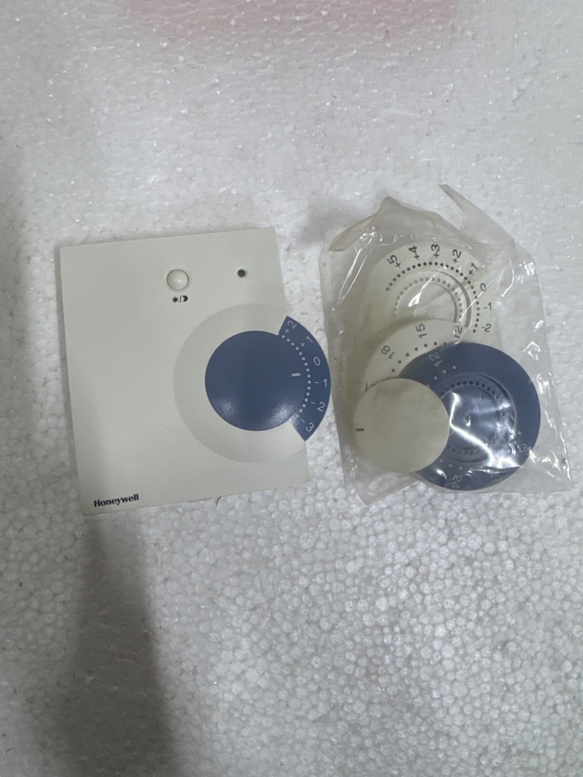 Honeywell C7110D1009 CO2 Wall Module Temp. Sensor Output NTC20