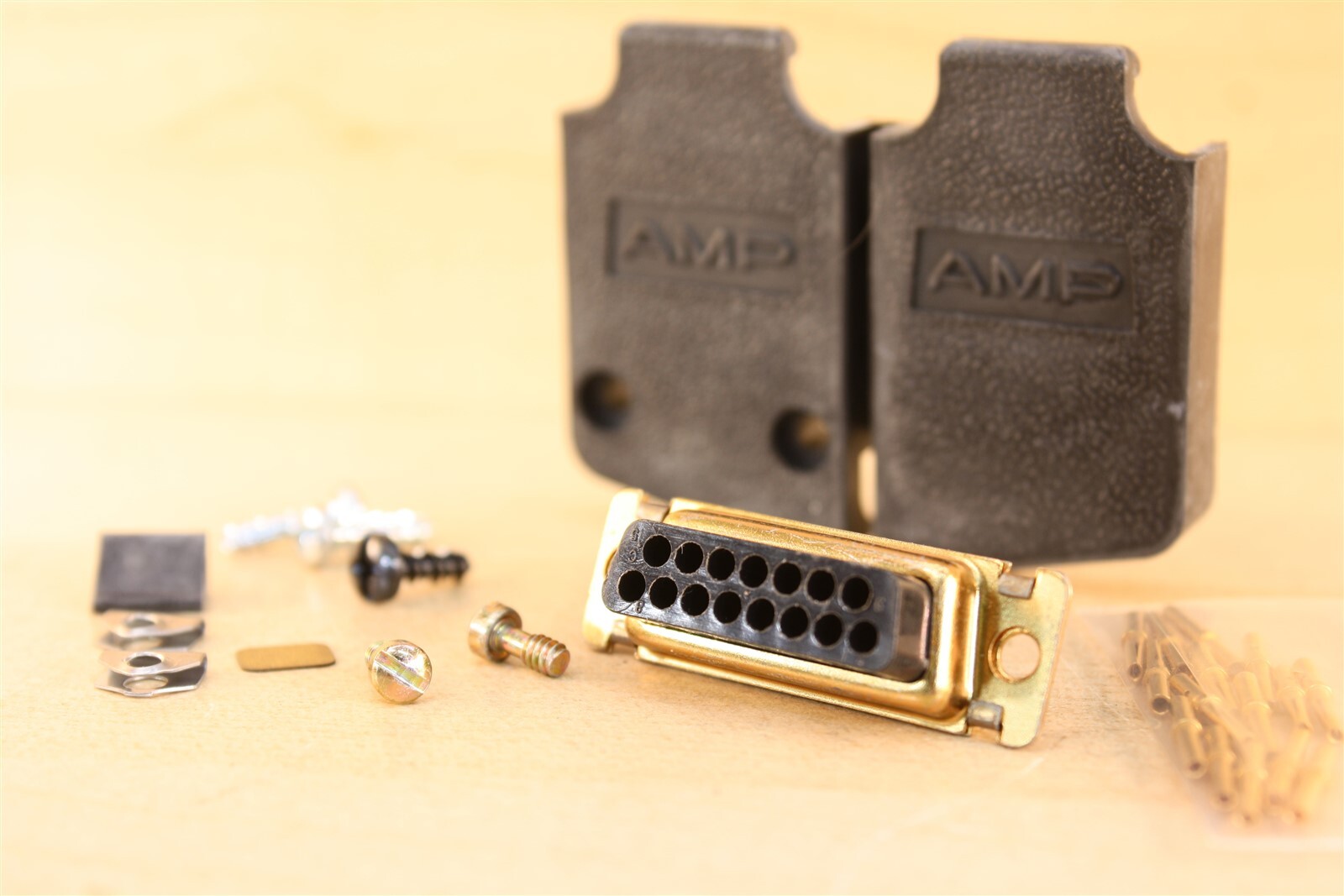 ITT Cannon DAU-15S D Sub Connector, 15 Position w/ Contacts & Backshell