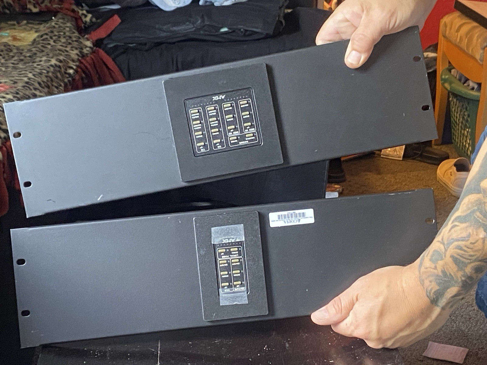 APC Rackmount Expansion Chassis Panels AP7900 19in Lot of 2
