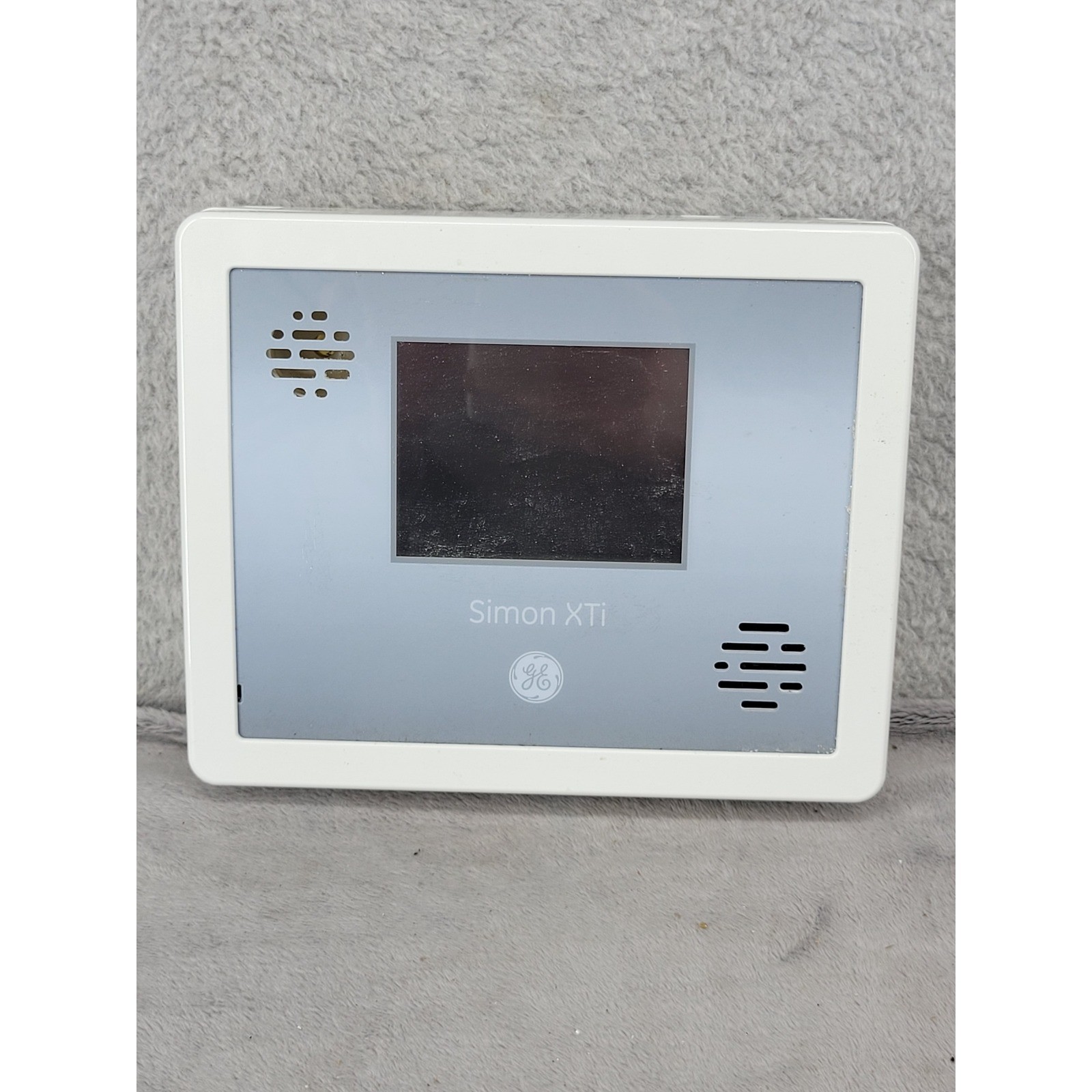 GE Simon XTi Wireless Security Control Panel 600-1054-95R-12 White Touchscreen