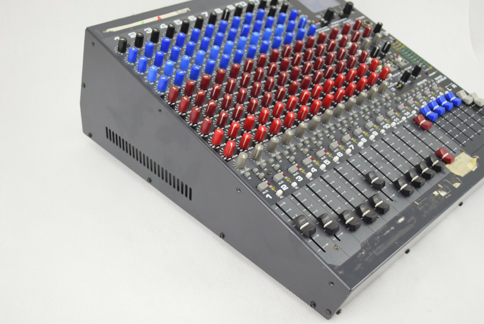 Reavey 16FX 16 Channel 4 Bus Console Dual Effects Processors