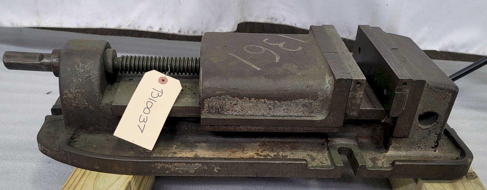 8" MACHINE VISE