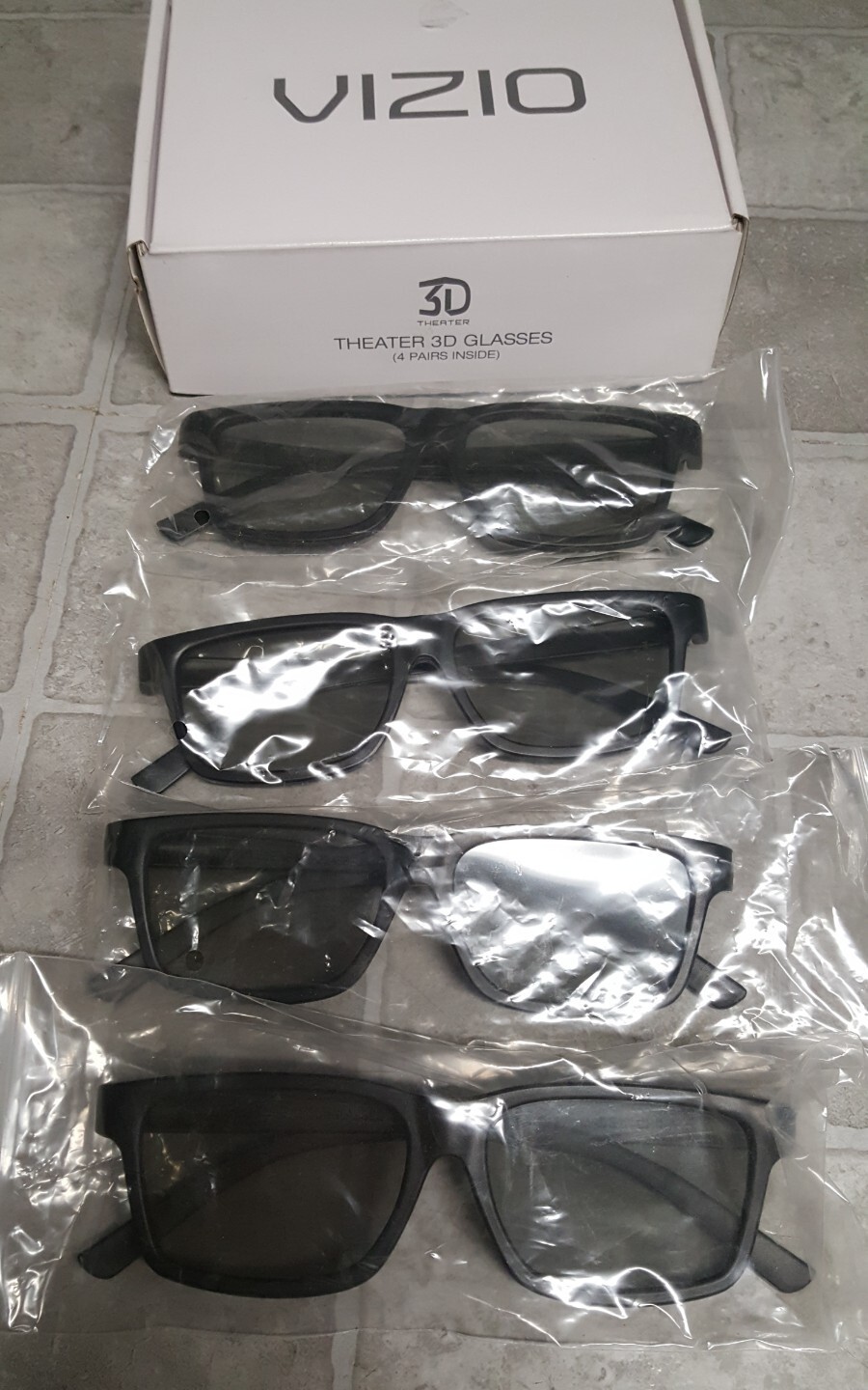 VIZIO Theater 3D Glasses Set of 4 Pair Vizio Glasses For Movie Theater USED
