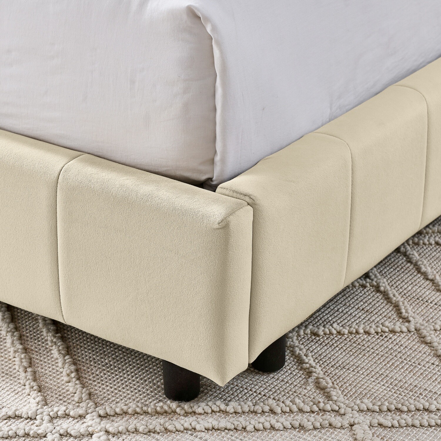 Full Size Daybed Upholstered Bed Frame Sofa Bed for Bedroom Multiple Colors
