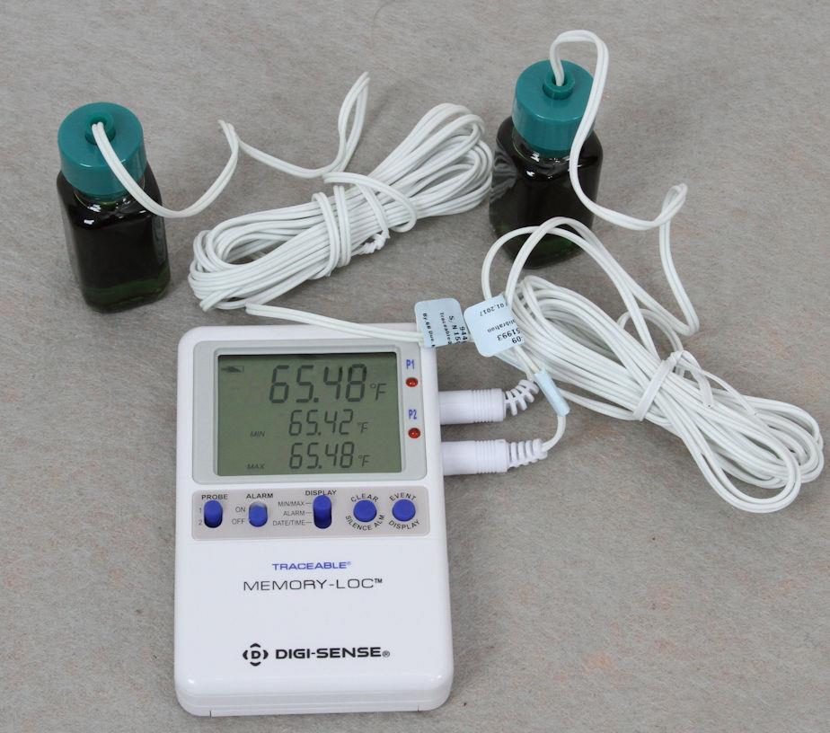 Digi-Sense 94460-39 Traceable Memory-Loc Datalogging Thermometer