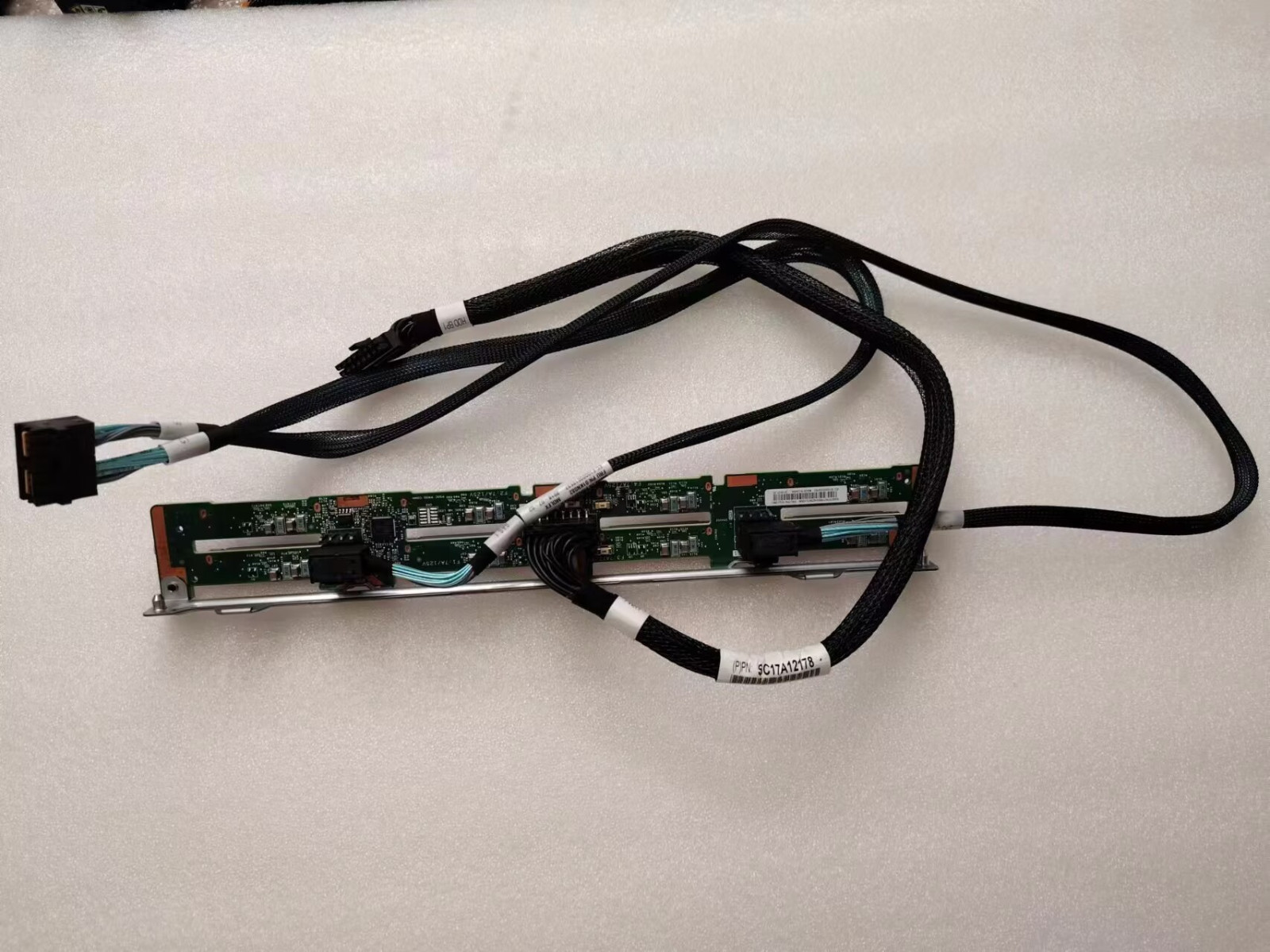 Lenovo SR530/570/630 8-bay 2.5-inch hard drive backplane 01GV280