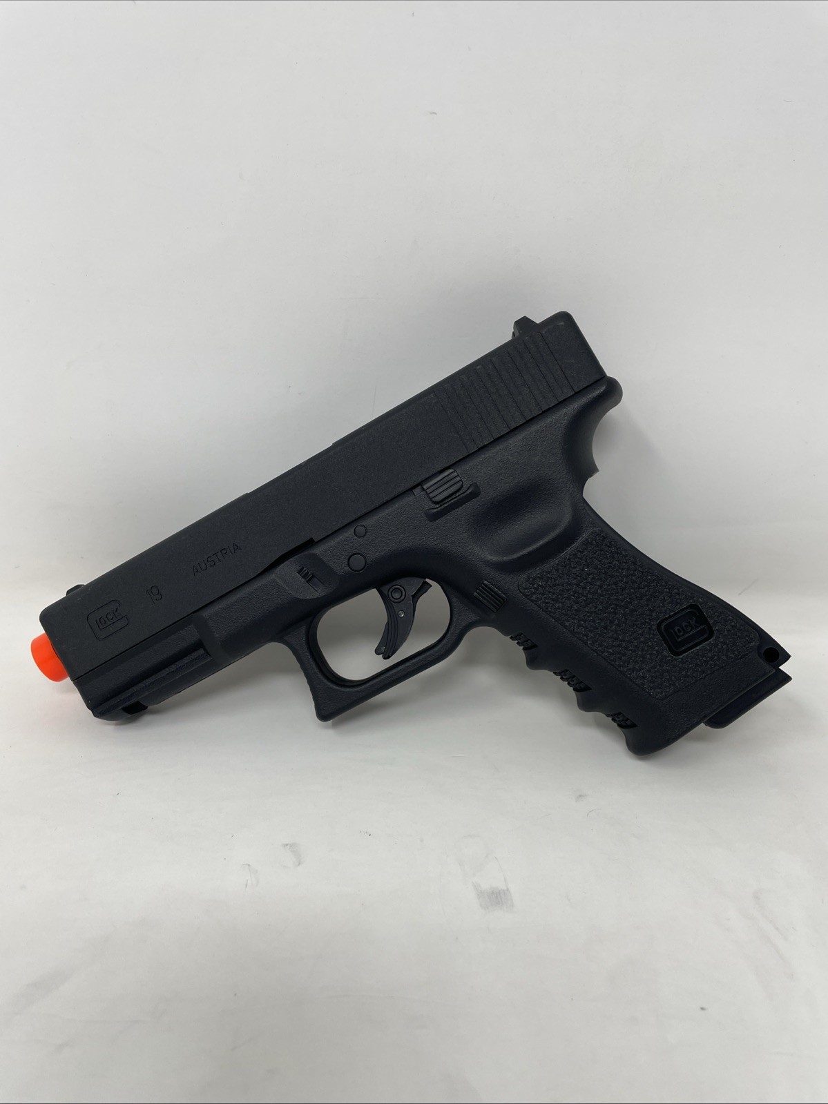 Glock 19 CO2 BB Air Gun .177 Caliber Pistol GUW019 *READ*