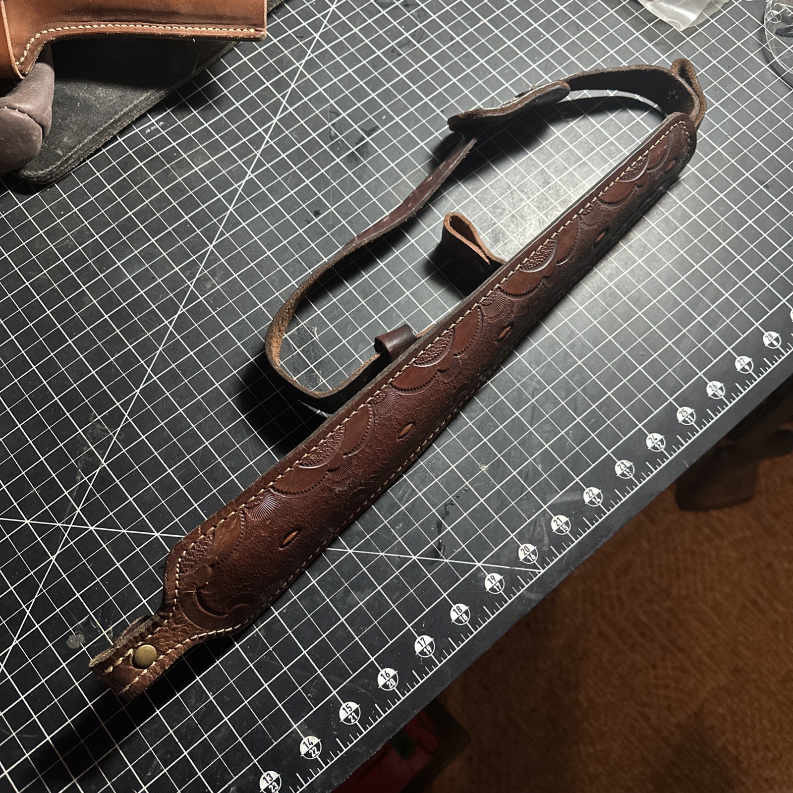 VTG Pathfinder CB393P genuine leather sling 41”-43” High End premium leather