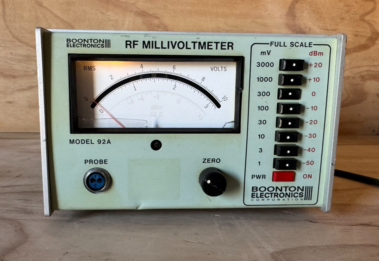 Boonton RF Millivolt Meter Model 92A No Probe Powers On As Is