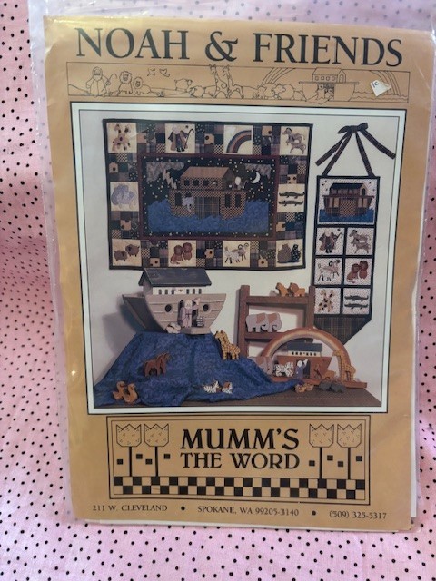 Noah & Friends Wall Quilt & Banner Pattern by Mumm's the Word New Free Ship
