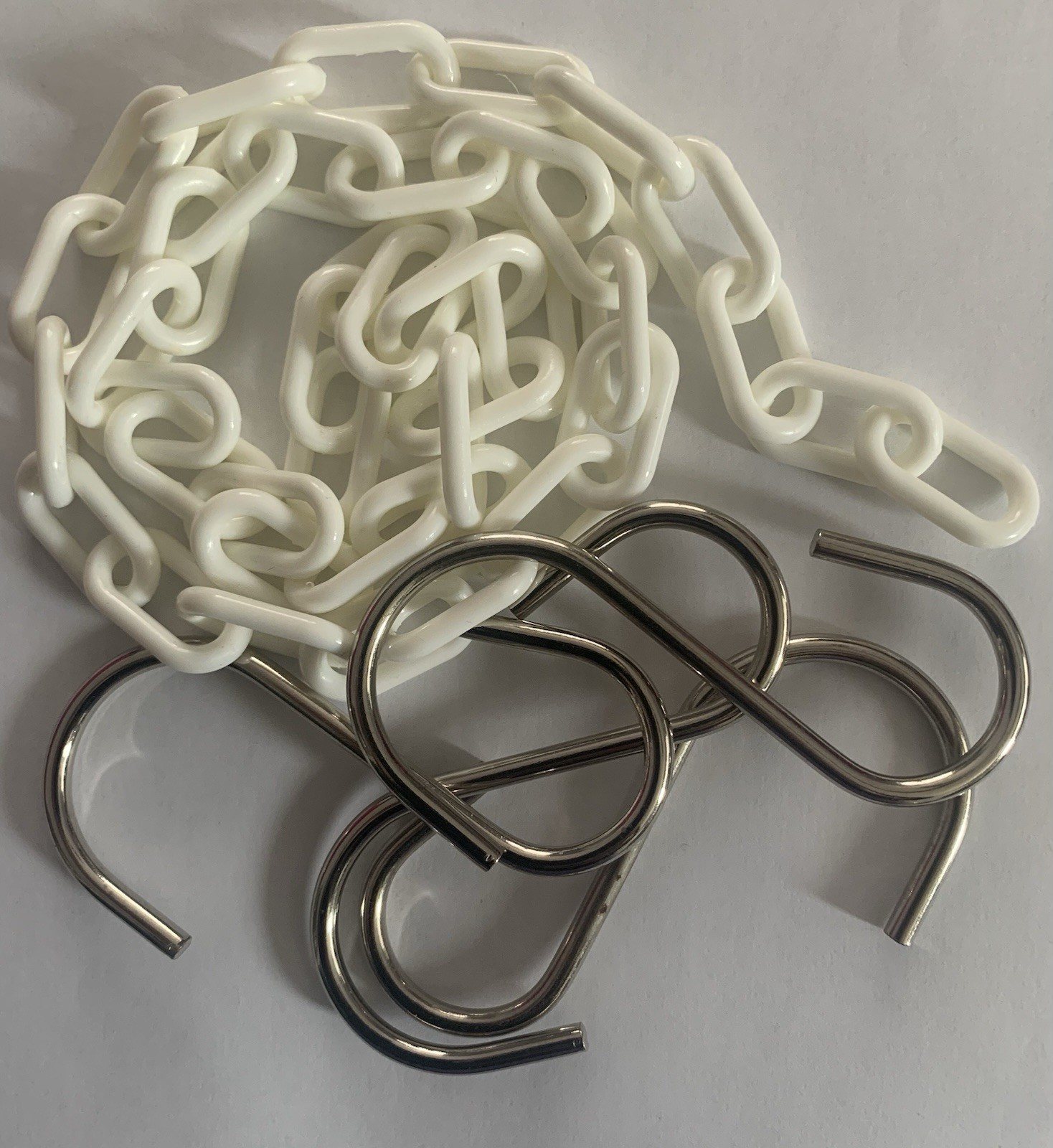 30" White Plastic Chain Barrier Safety Link Chain with 5 Chrome S-Hooks