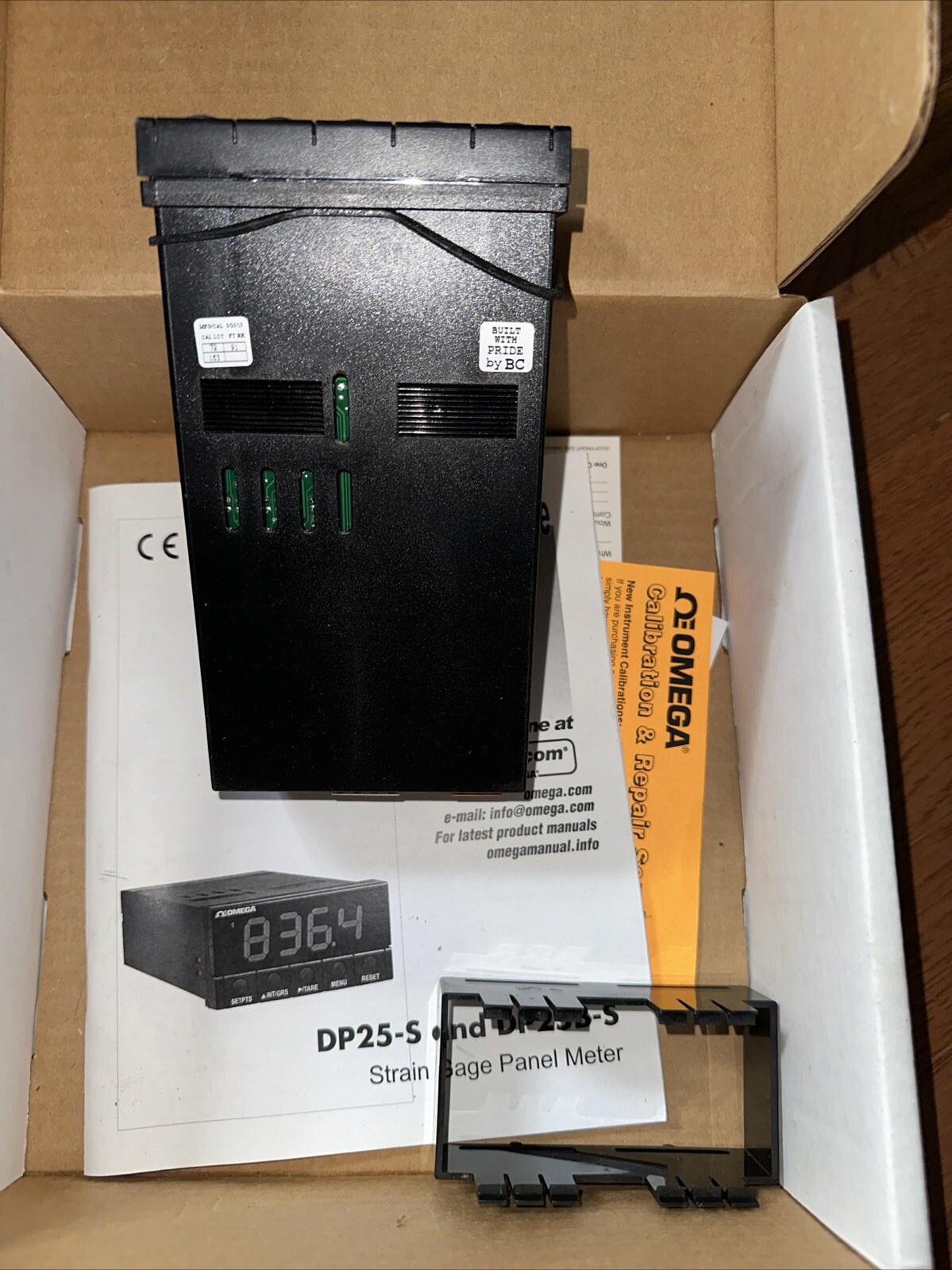 OMEGA DP25B-S - 1.2 STRAIN GAGE PANEL METER 115V Used