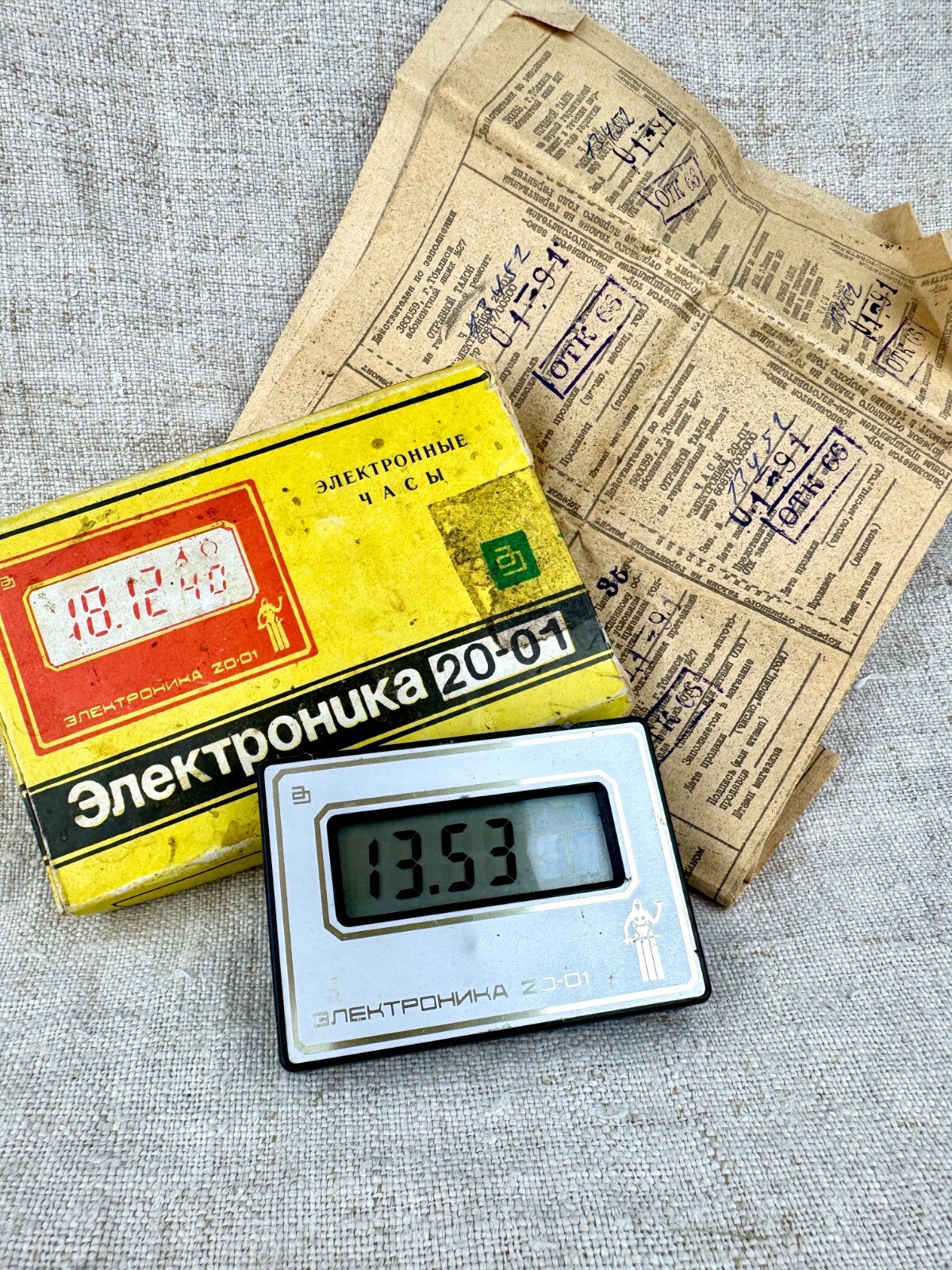 Soviet vintage digital deskwatch alarm table clock ELEKTRONIKA 20-01 USSR 1980's