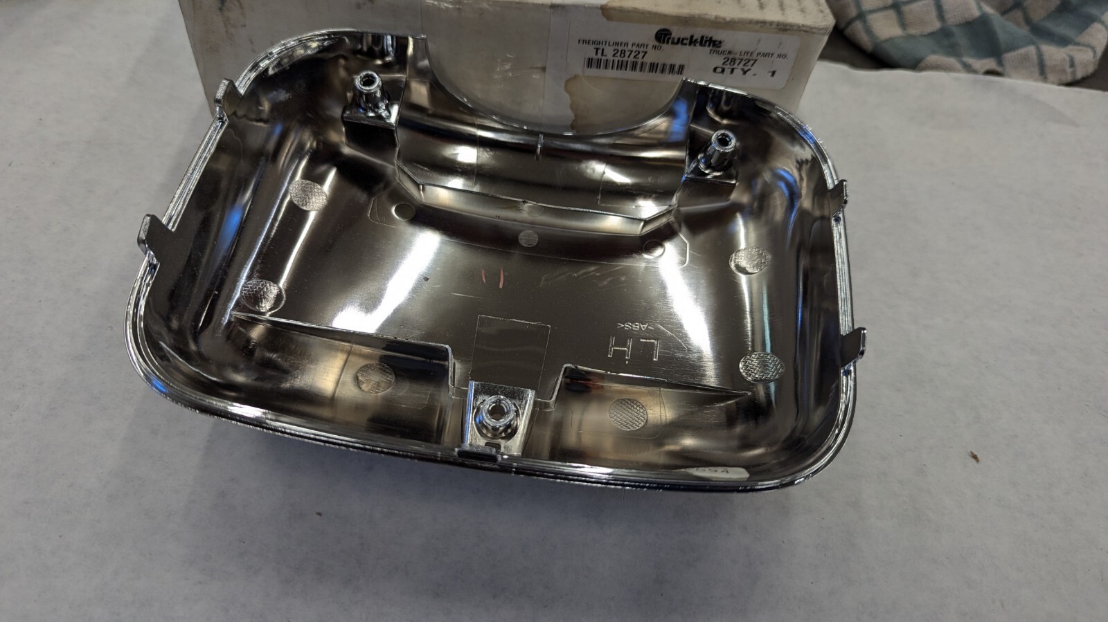 TL28727 Freightliner Mirror Back Cover LH Chrome 28727