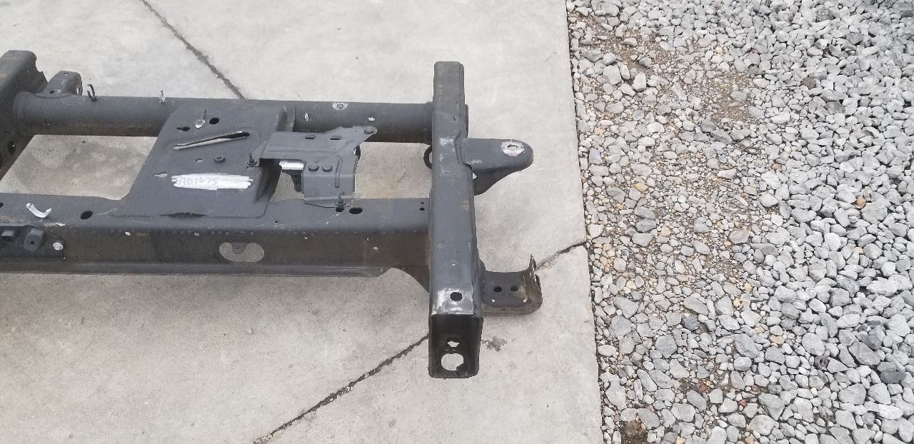 17 CHEVY SILVERADO 2500 REGULAR CAB REAR FRAME SECTION CUT