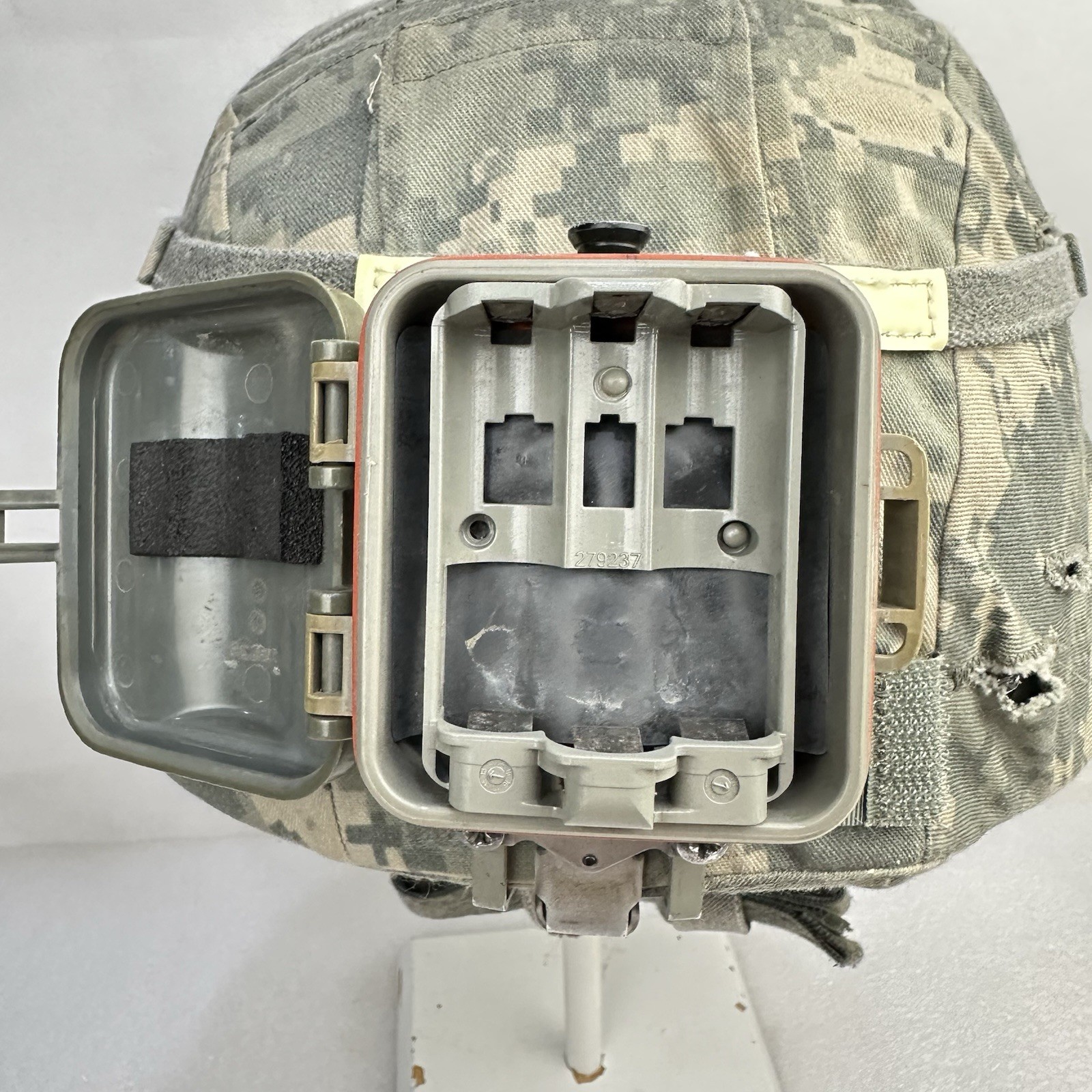 Medium UCP ACU MICH ACH Ballistic Military Combat Helmet IIIA Norotos ENVG Mount