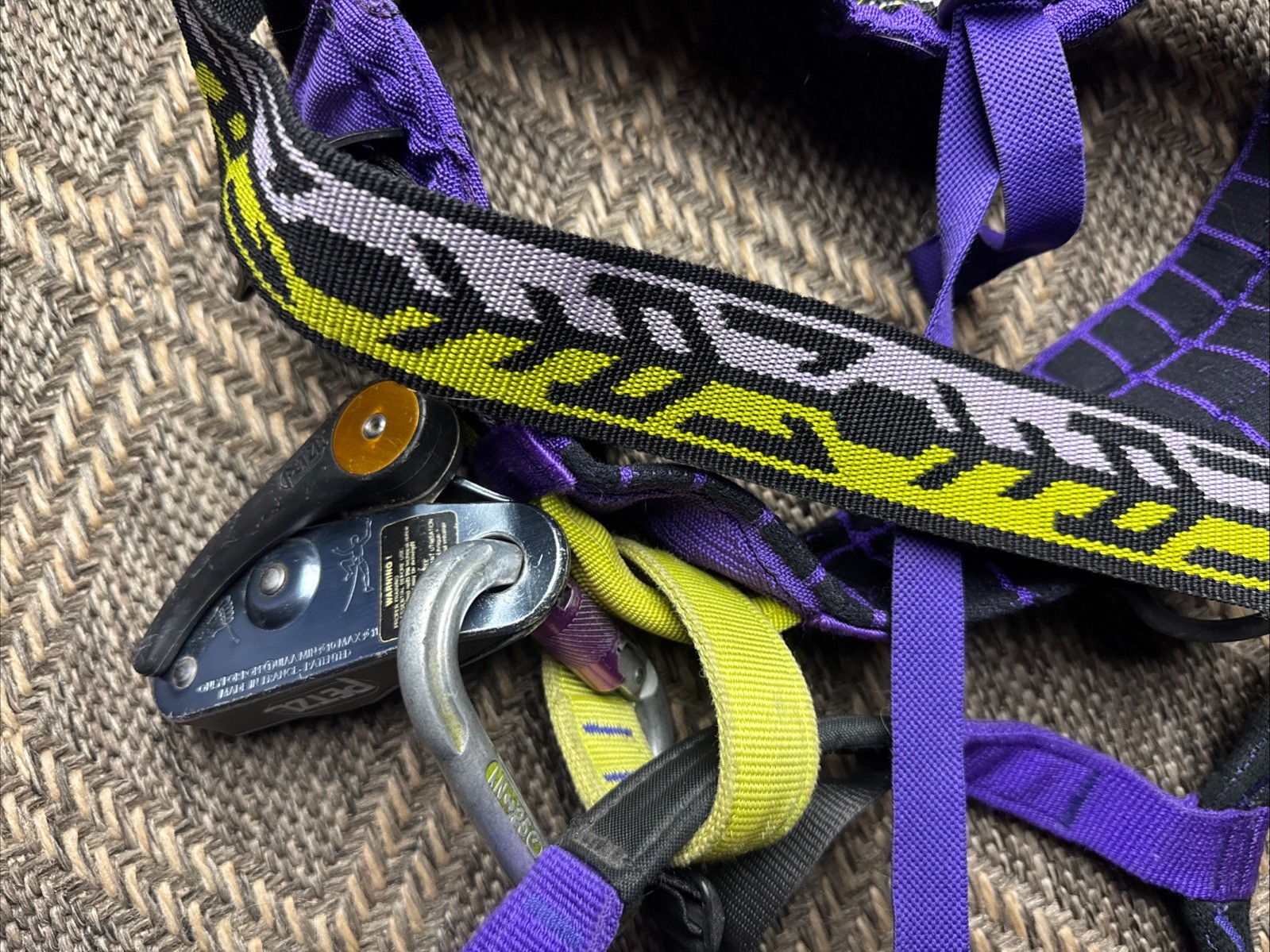 Petzl Jump Harness C20 Large Crolles Climbing W/ Grigi 2 And Wales Caribine