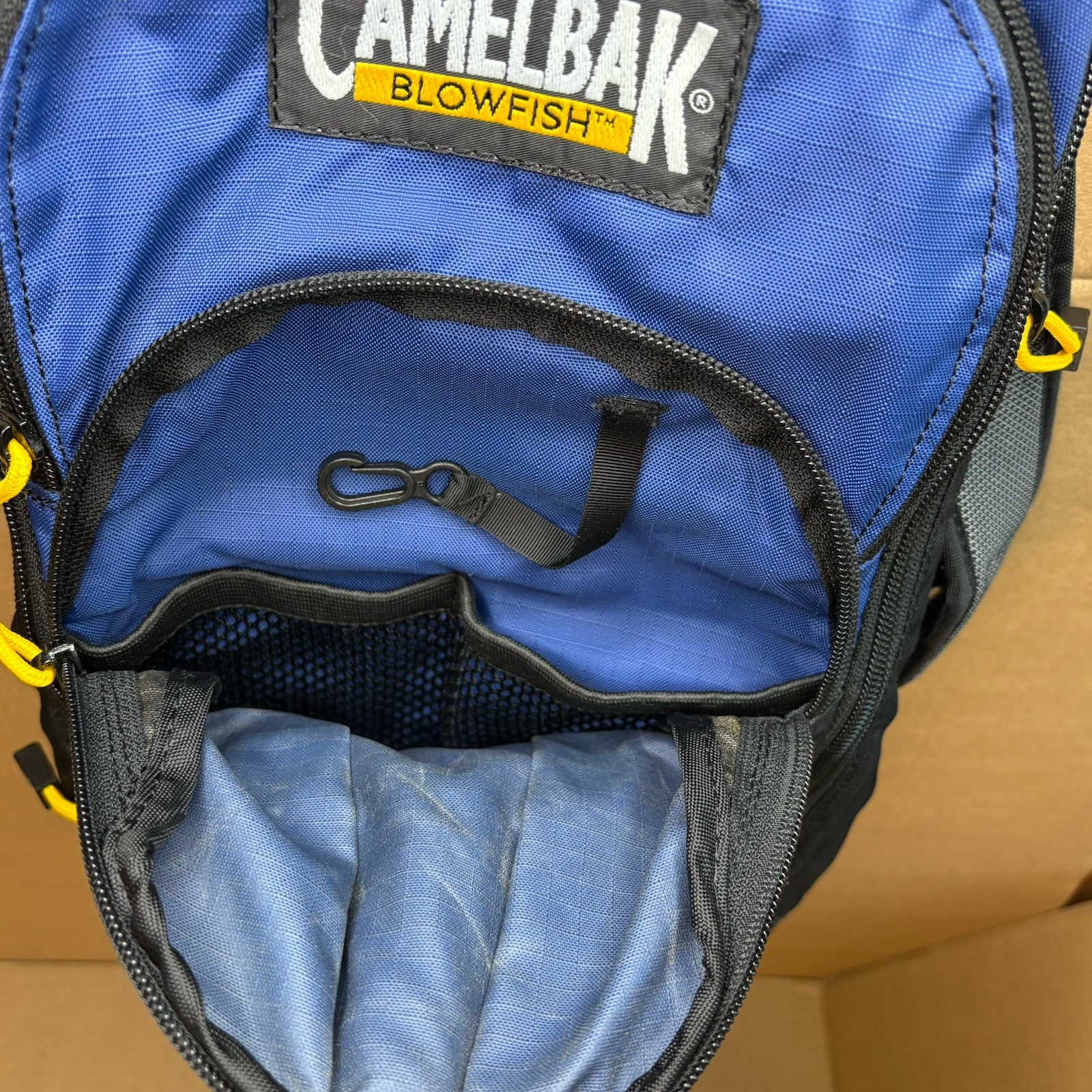 Camelbak Blowfish Hydration Backpack NO Bladder Blue/Black Pre-owned Nice Cond