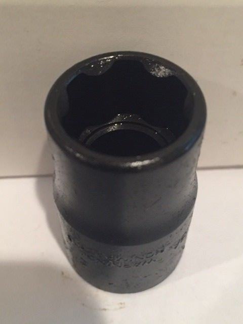 NEW Snap-On Tools, 9/16", 1/2" Drive, 6 Point, Side Grip Socket, Model # DT18A