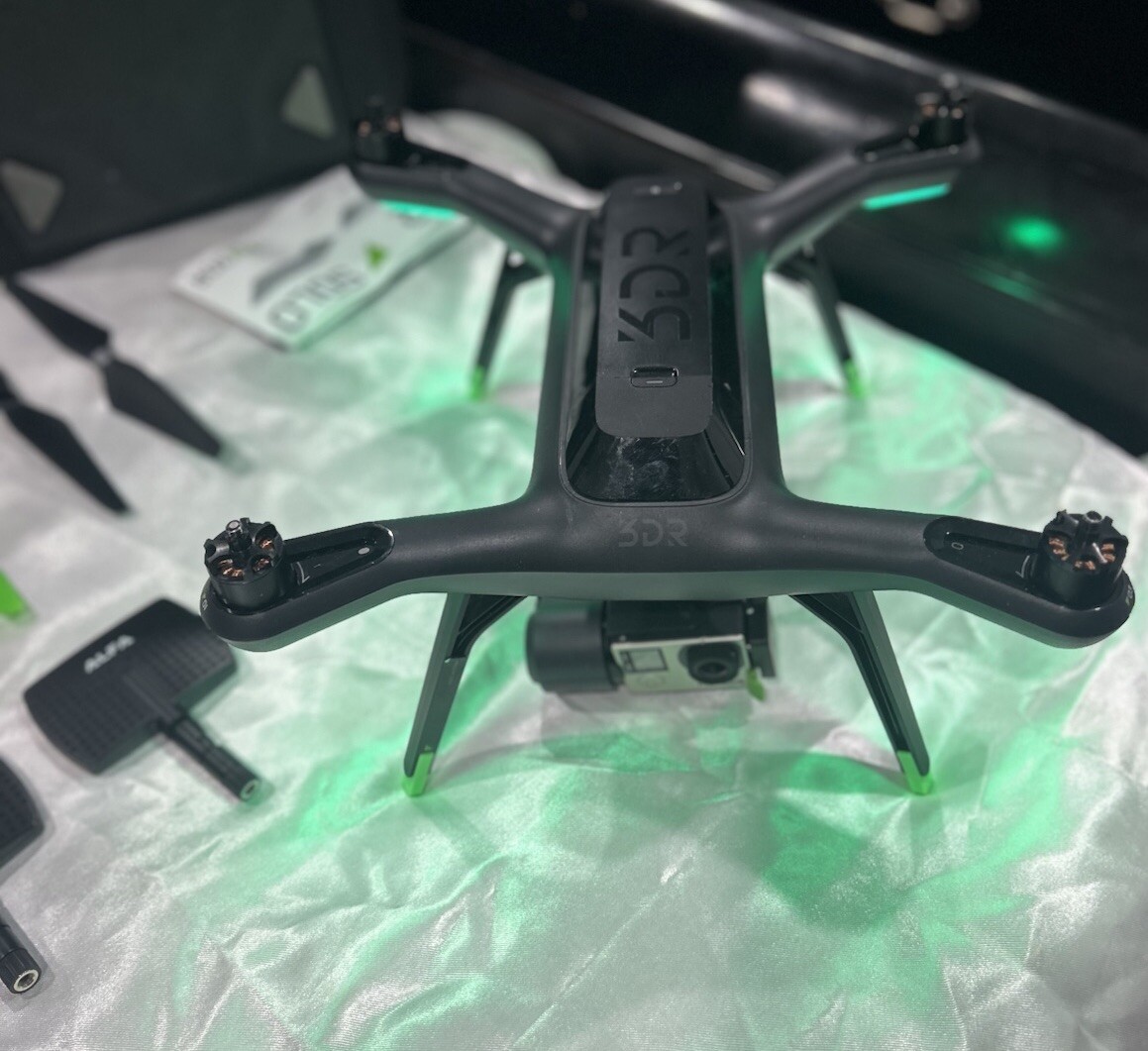 3DR Solo Quadcopter Remote Controlled Ready To Fly Drone Samsung Tablet Include