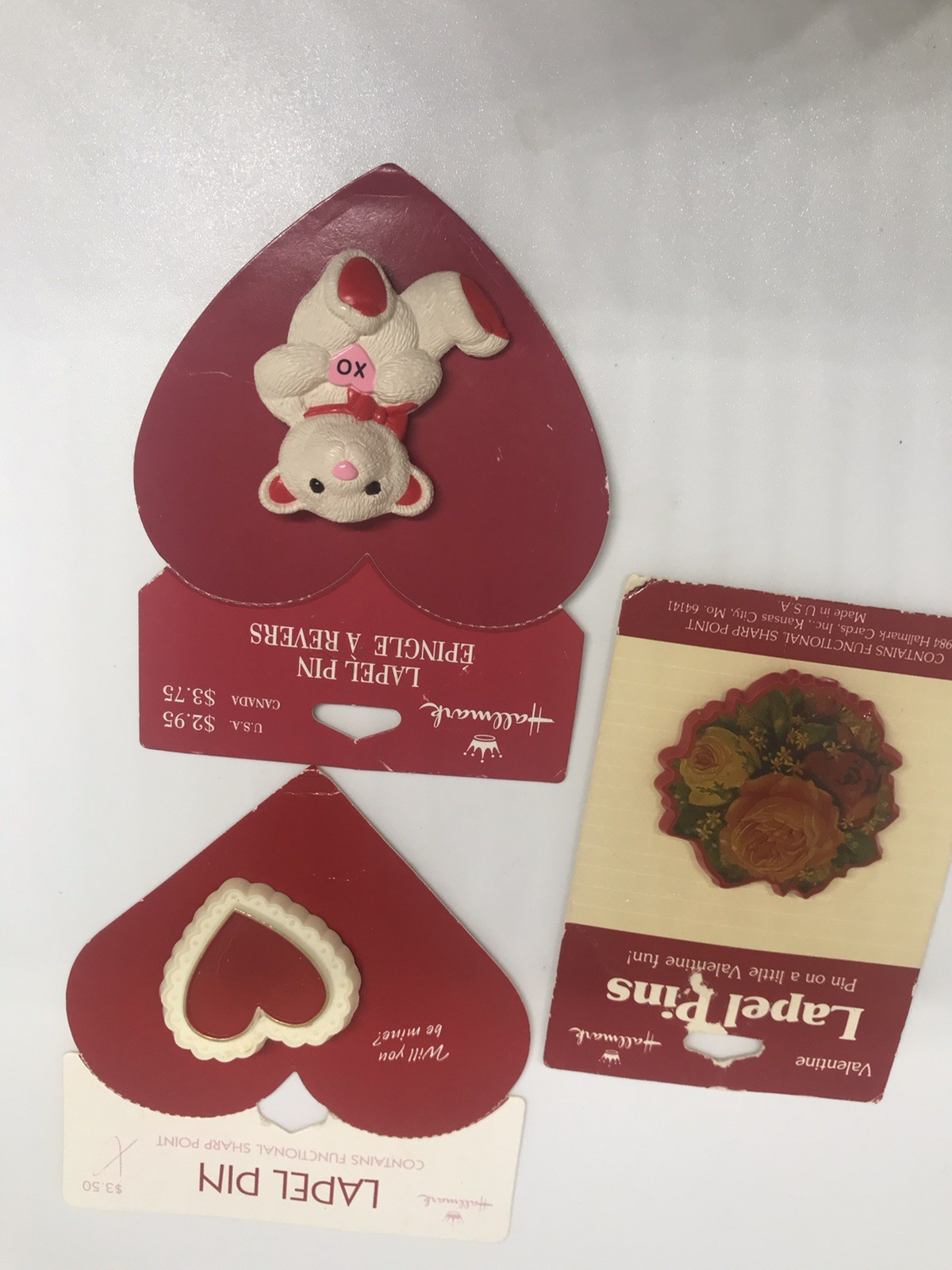 Hallmark  Valentines pins