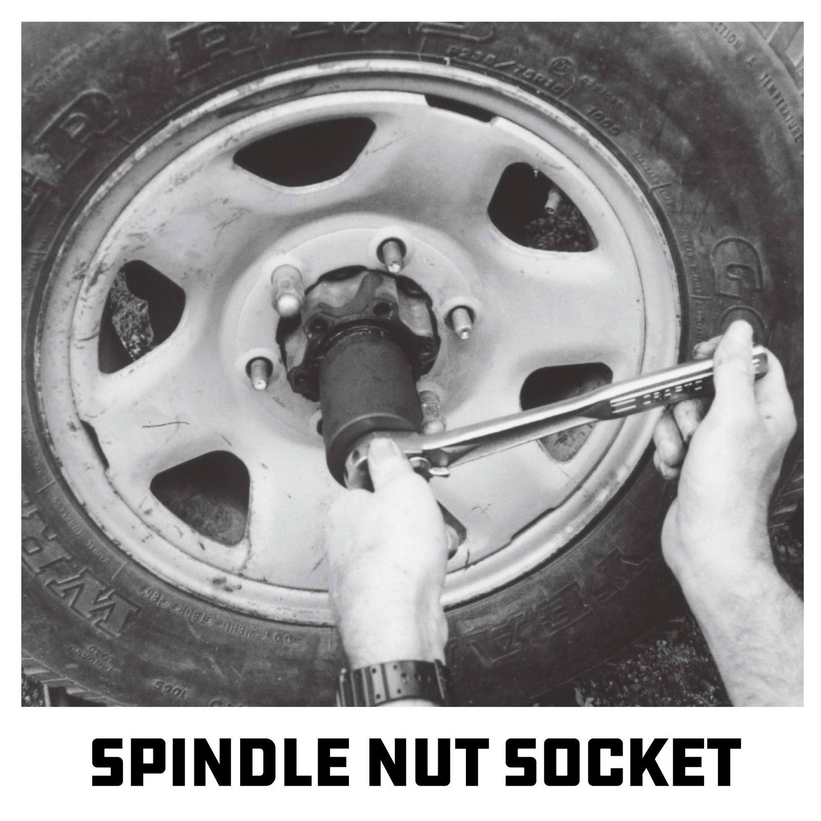 Powerbuilt 648475 Spindle Nut Socket, Six Outer Black, 6-Lug, 2-5/8" Outer