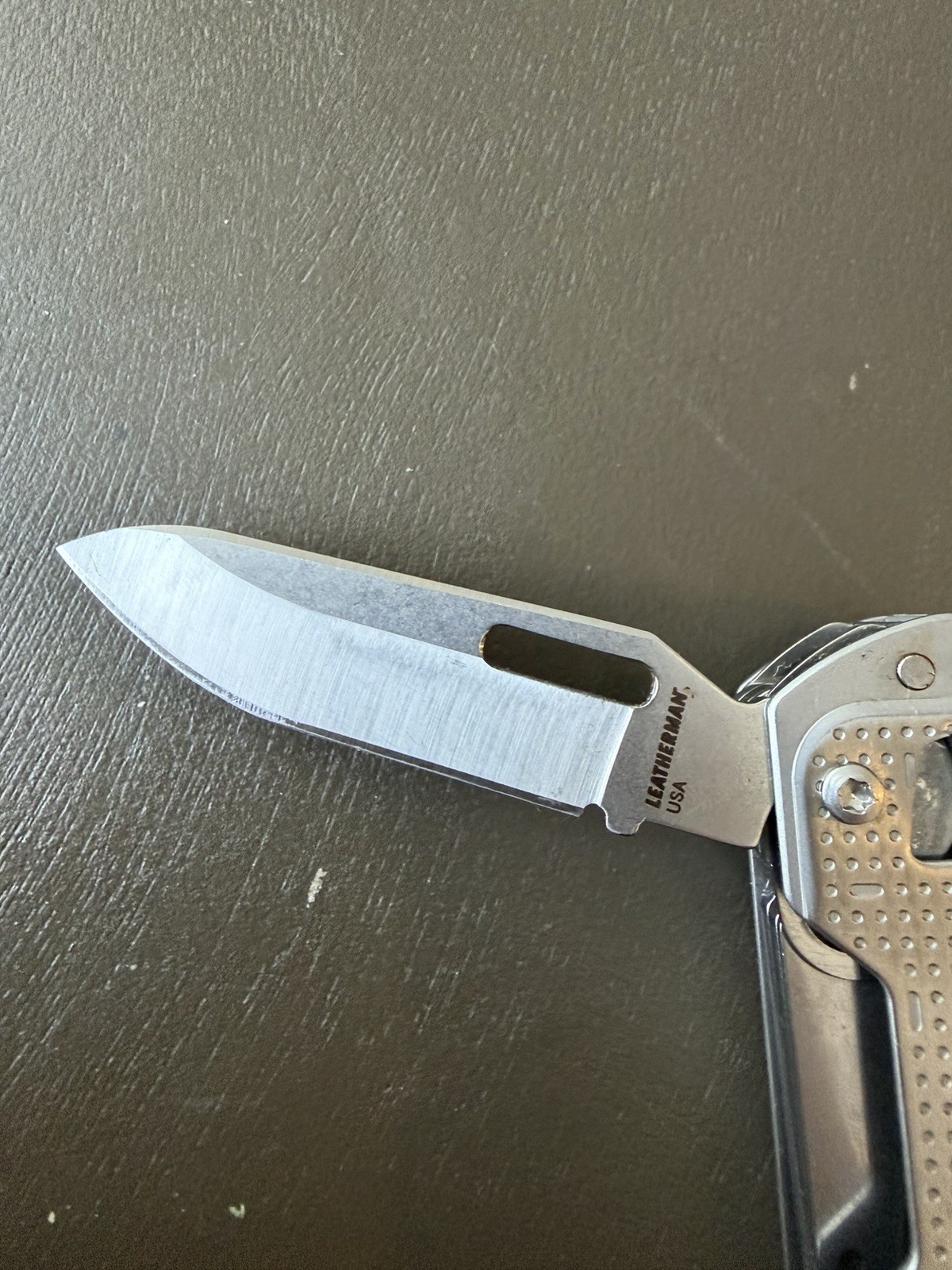 Leatherman Free T2 Pocket Knife Multi-Tool