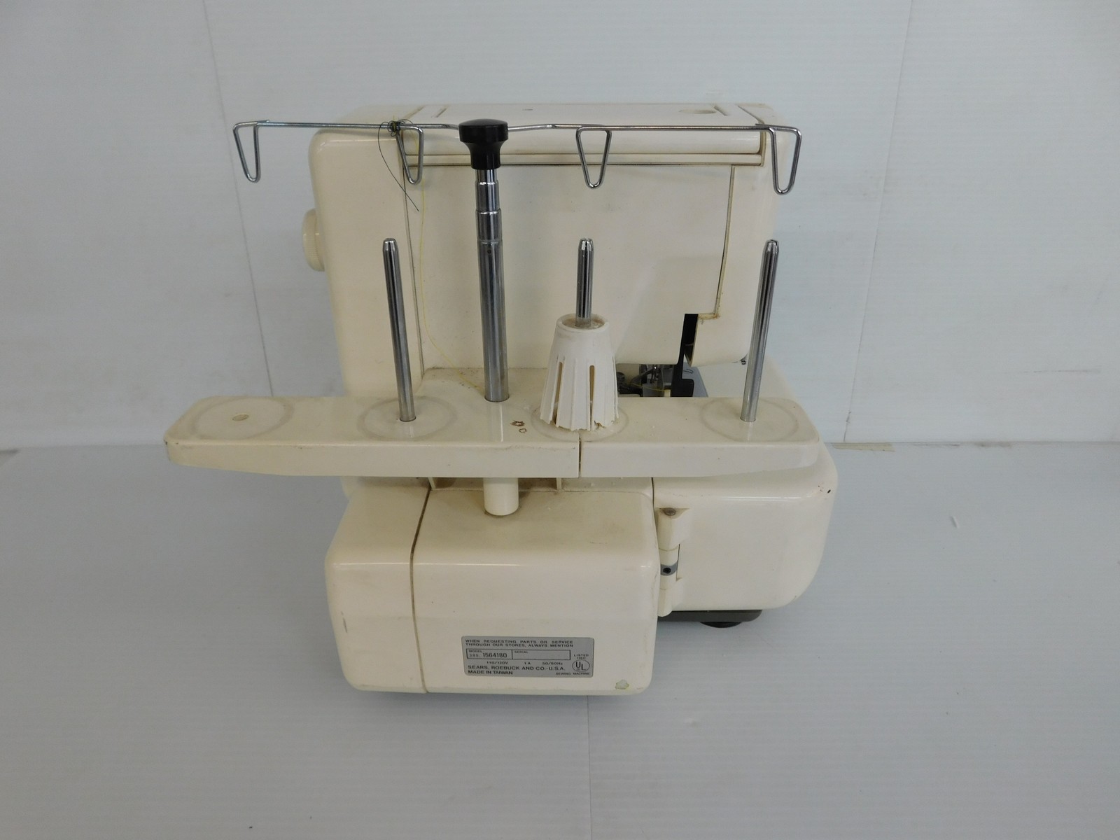 KENMORE 3/4 SERGER OVERLOCK MACHINE MODEL 385 (SJB74)
