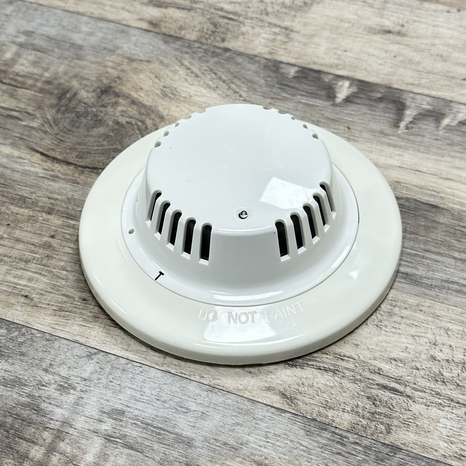 Used RADIONICS D285 Smoke Detector W/ D287 Base - Great Condition