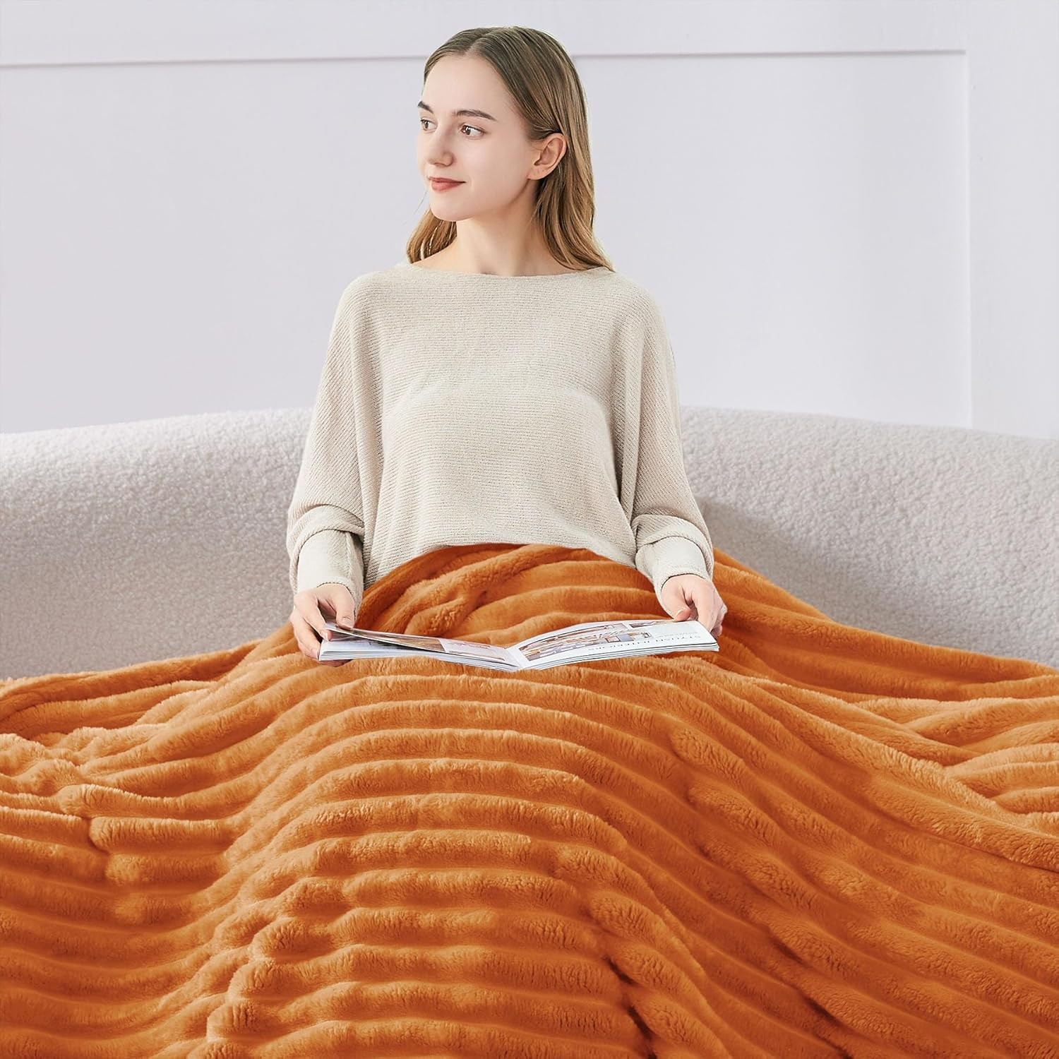 Fall Throw Blanket for Couch - 300GSM Soft & Warm Fluffy Fleece Blanket