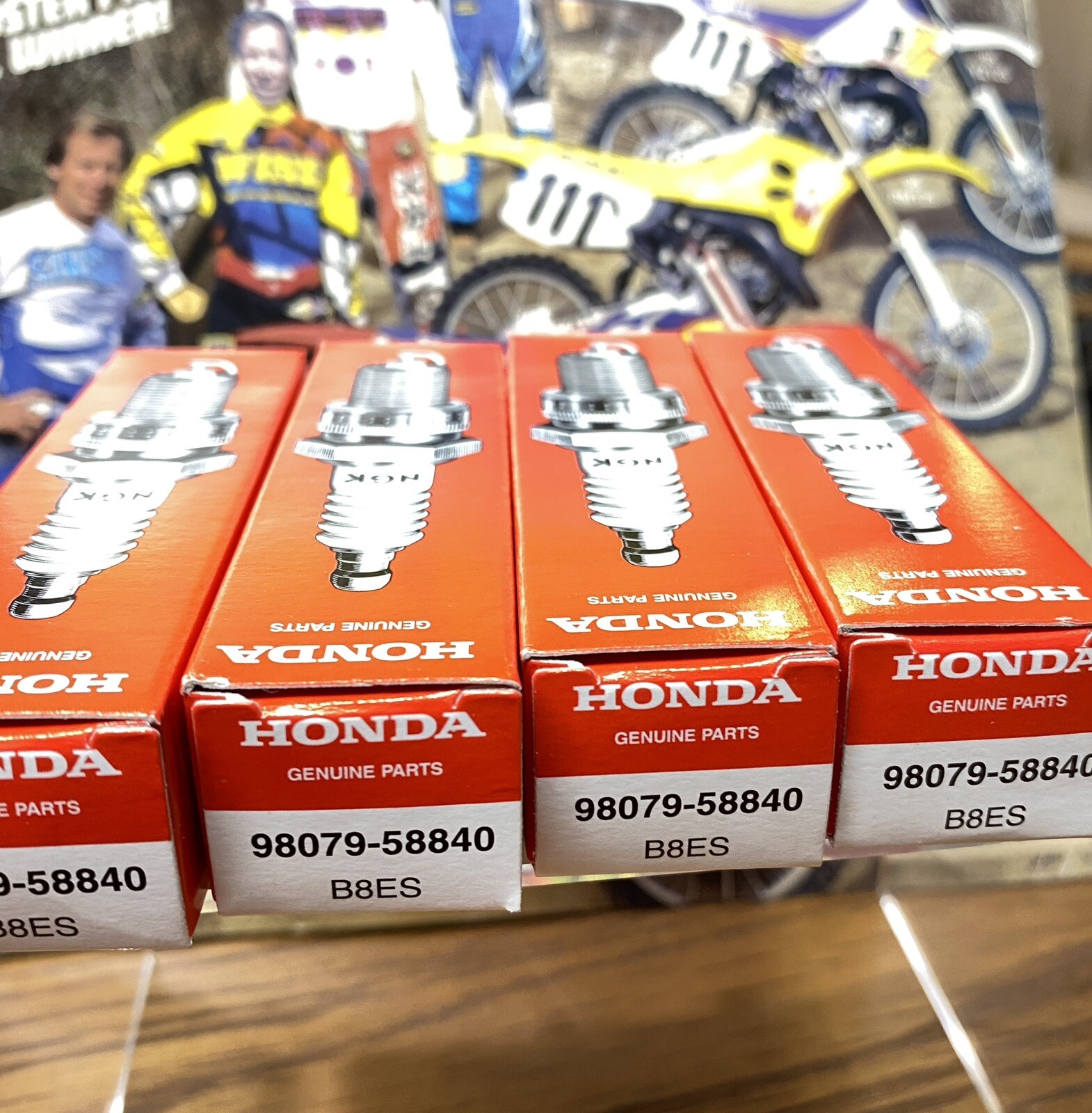 NGK B8ES (4 Pack) 2411 Standard NON RESISTOR Spark Plug, HONDA 98079-58840