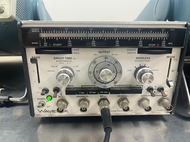 Wavetek Model 2001 Sweep Signal Generator