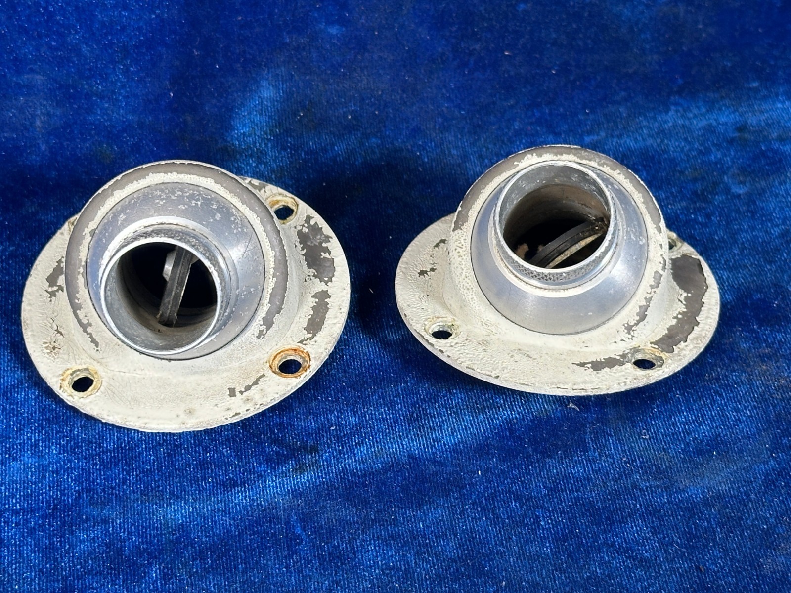 CESSNA 172 F VENT -VALVE REAR FRESH AIR QTY 2 P/N: S1646-1 , 0813610-10