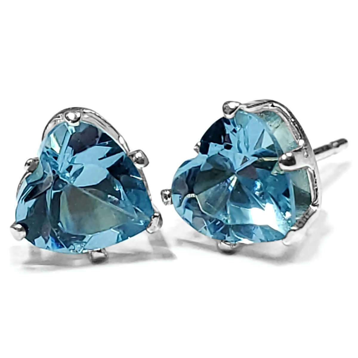 1000 Jewels Heart Cut Aquamarine Ice CZ Sterling Silver Stud Earrings