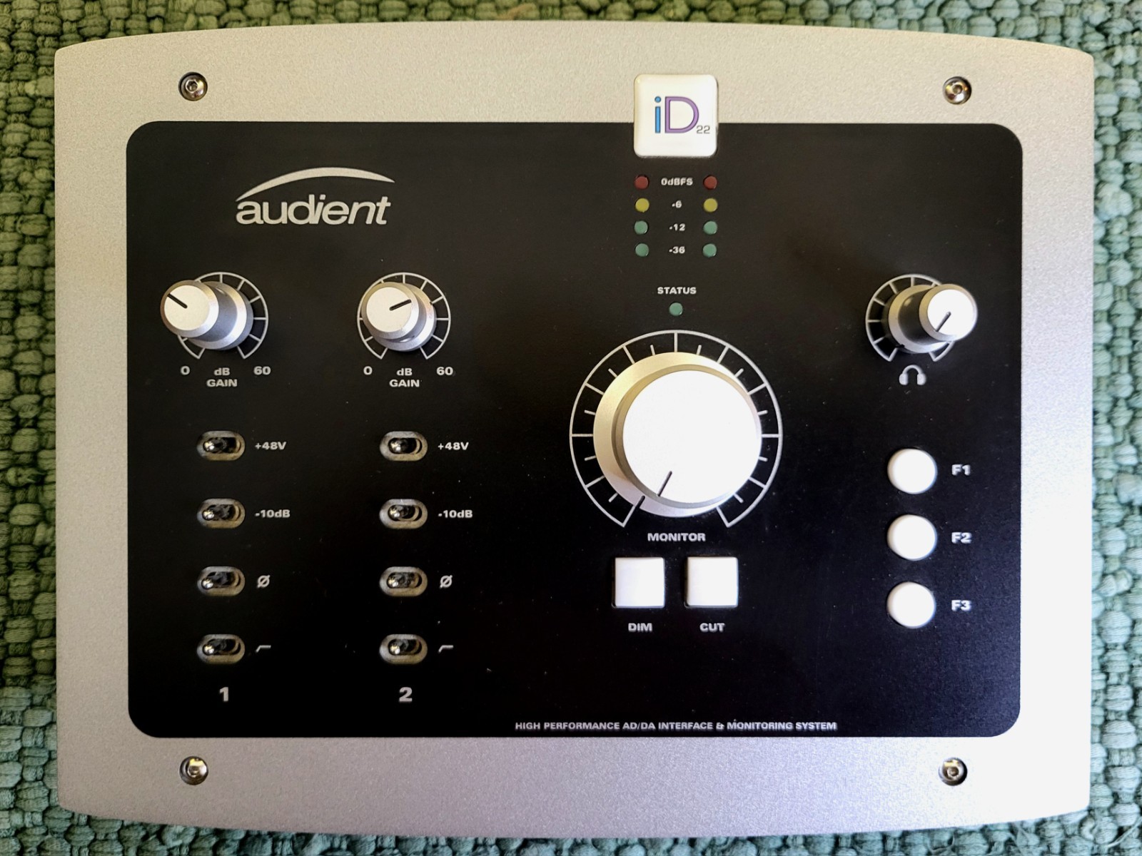 Audient ID22 EXCELLENT Recording / Monitoring Interface 2 MIC PRE + 8 ADAT  I/O