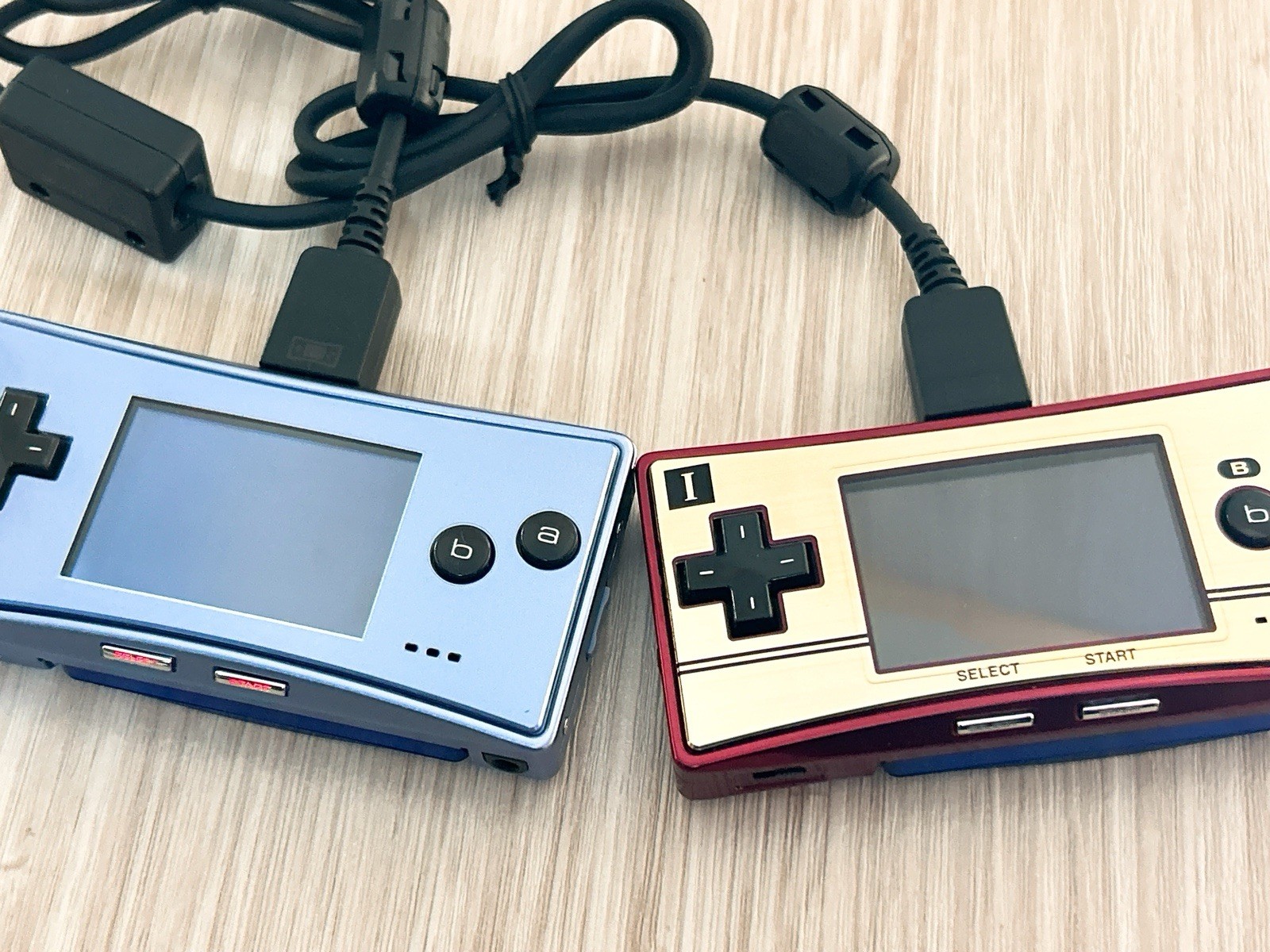 Nintendo GameBoy Micro OEM Link Cable Adapter OXY-008 Complete in Box CIB Tested