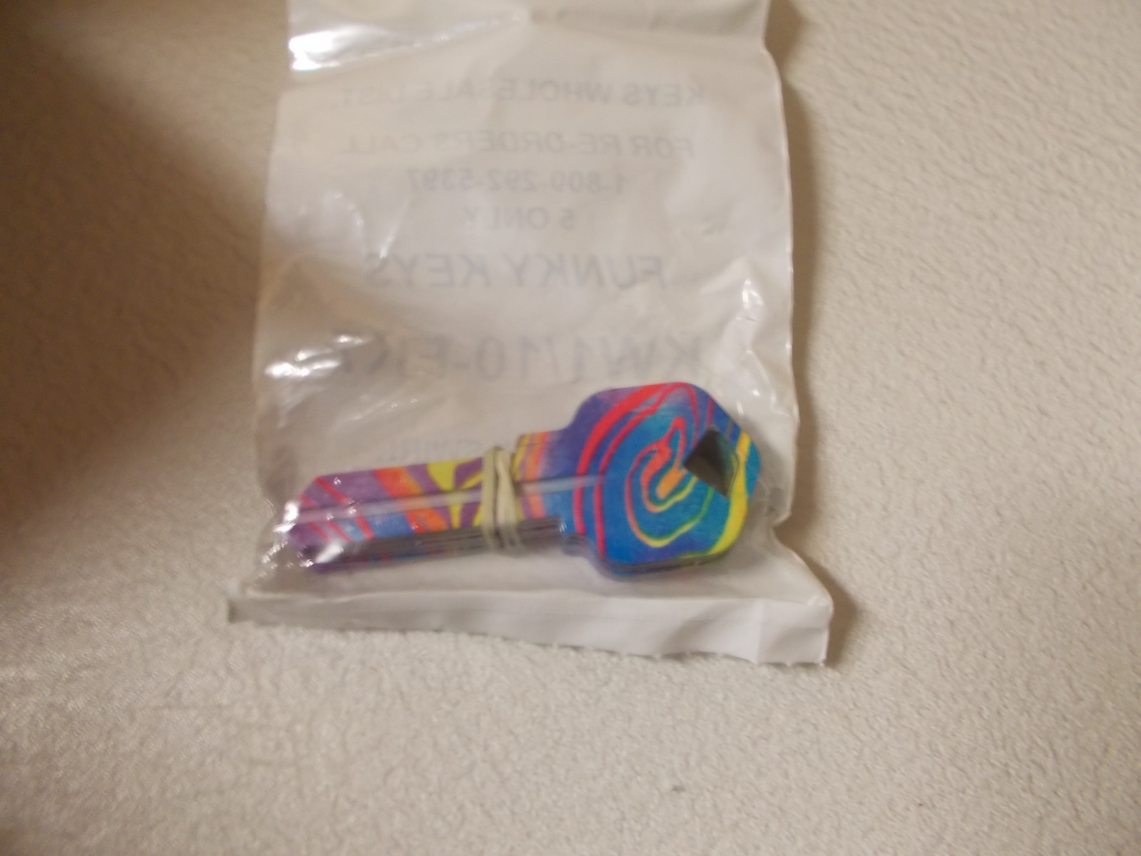 Lot of 5 Funky Keys "Rainbow Swirl" KW1/10-FK7