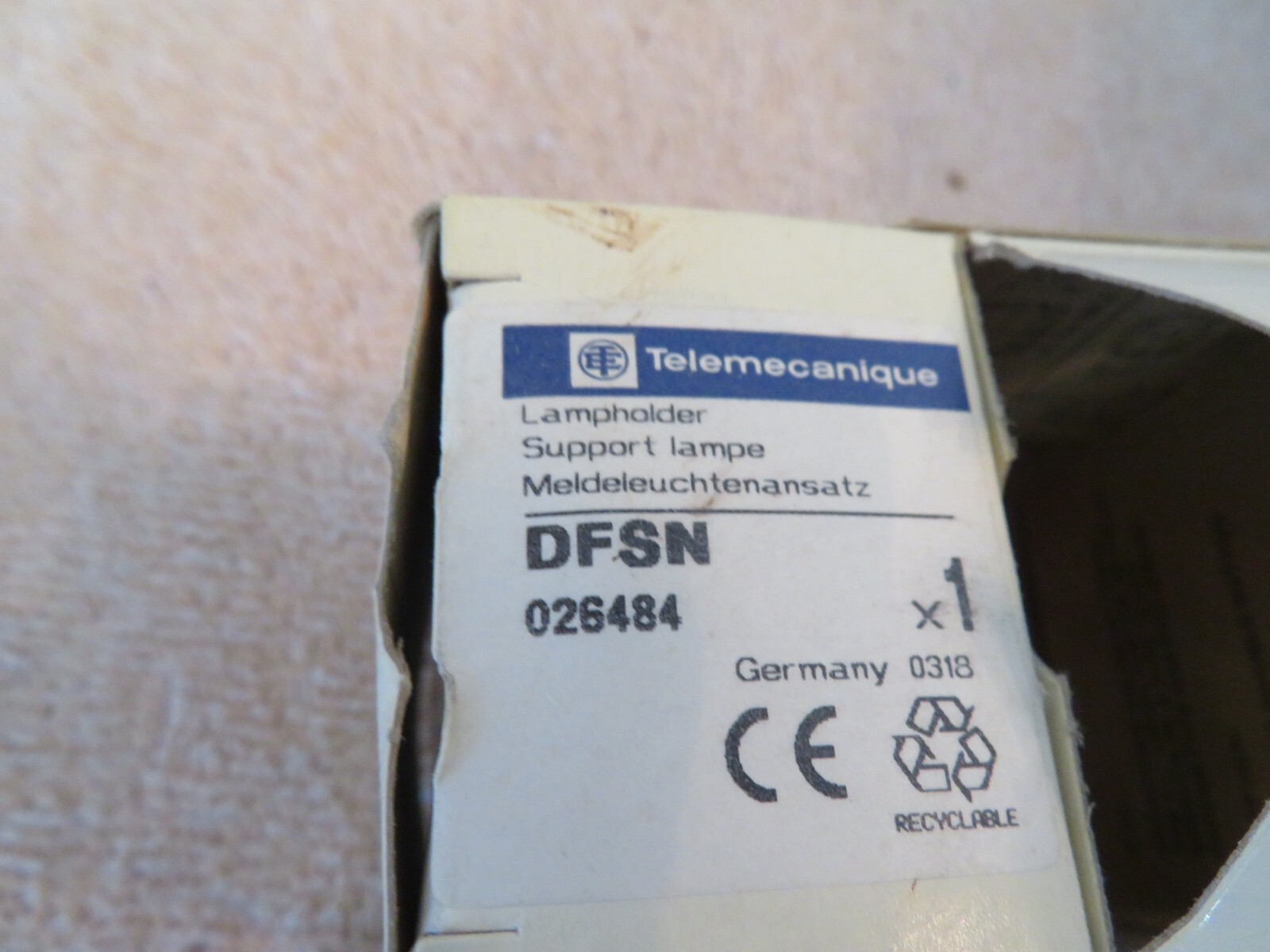 NEW TELEMECANIQUE LAMPHOLDER DFSN 026484
