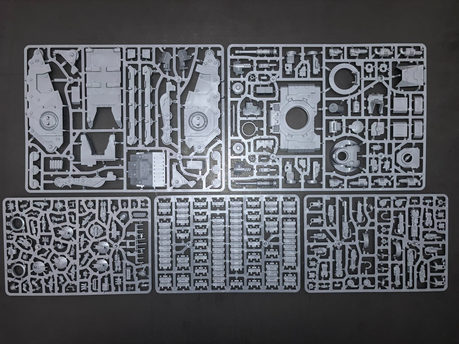 Sicaran Battle Tank - Legiones Astartes - The Horus Heresy - New On Sprue