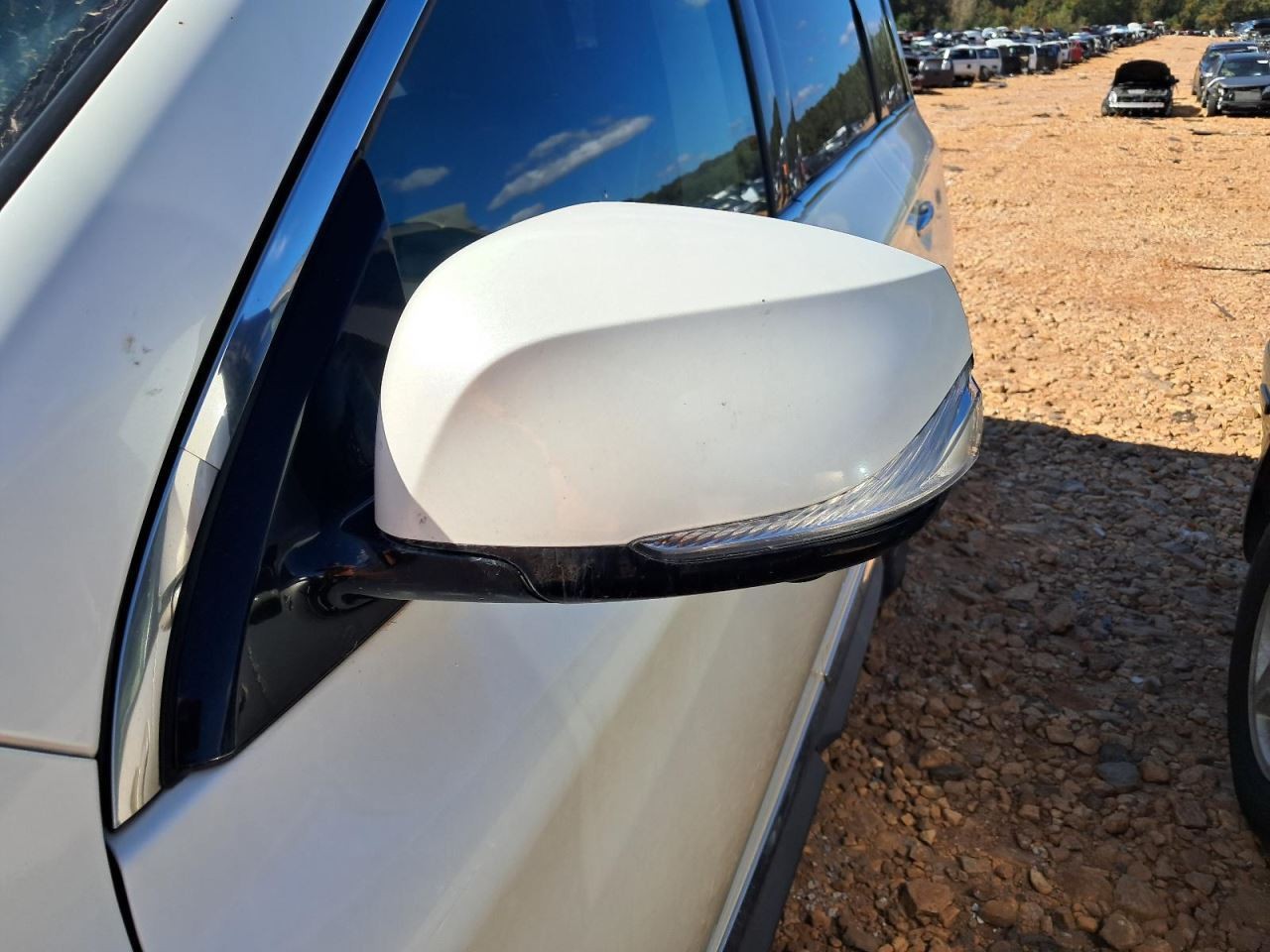 QX60 2018 Glove Box 4825680