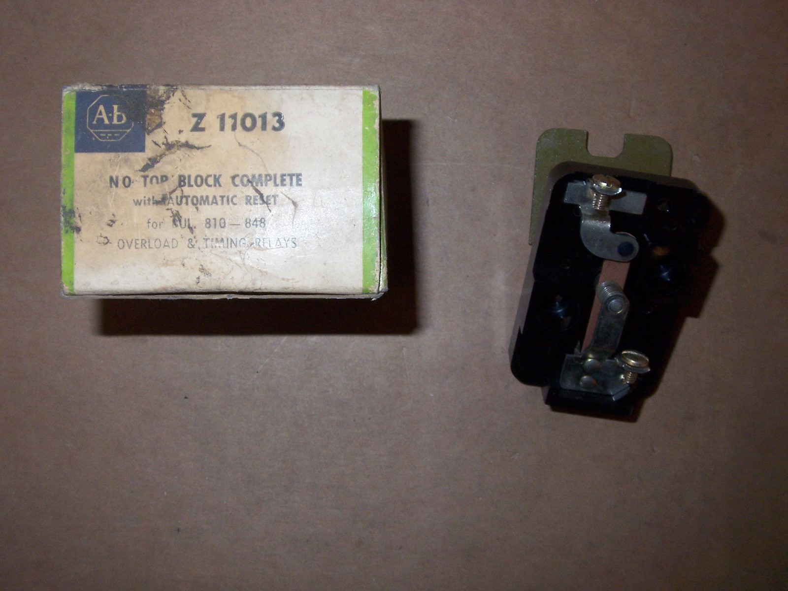NEW ALLEN BRADLEY Z-11013 N.O. TOP BLOCK FOR RELAY COMPLETE w/ AUTOMATIC RESET