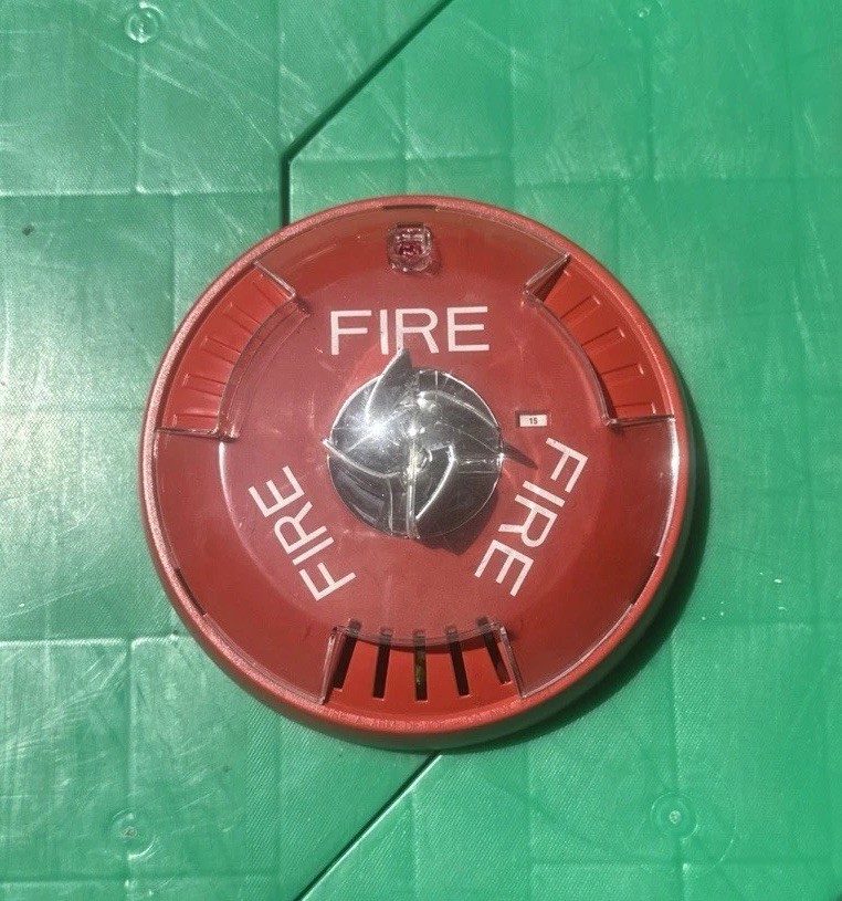 Eaton HSRC Red Ceiling Mount Wheelock Exceder Horn Strobe