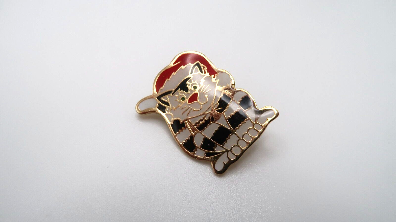 Vintage Cat Christmas Hat Lapel Pin 2.5cm BB13