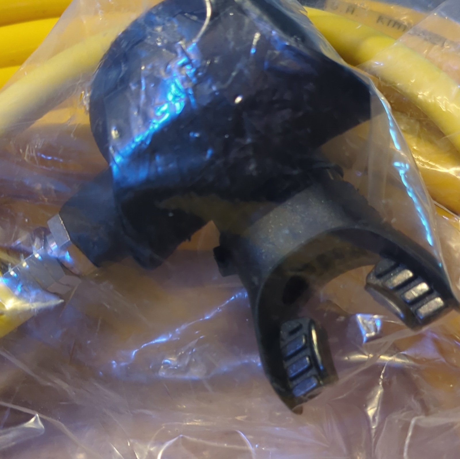 Cressi X-Compact Second Stage Scuba Regulator with Yellow Hose
