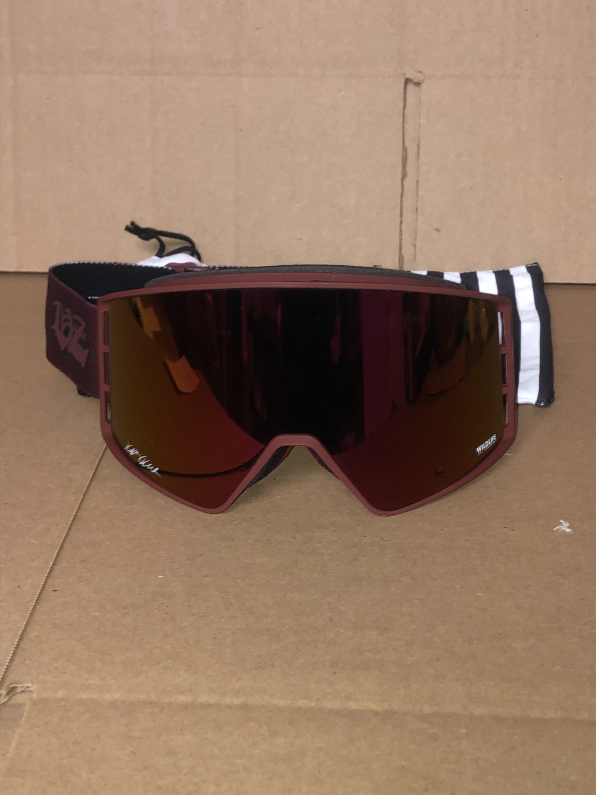 VON ZIPPER WILDLIFE SNOWBOARD SKI GOGGLES MATTE BROWN FRAMES JOHN JACKSON STRAP