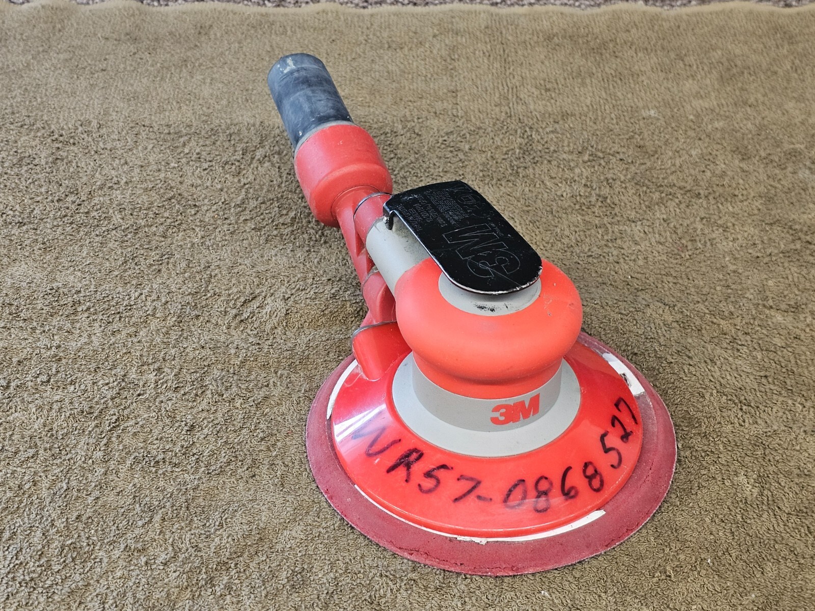 3M Random Orbital Vacuum Sander 20208 Air Pneumatic Hook loop 6" Disc Pad